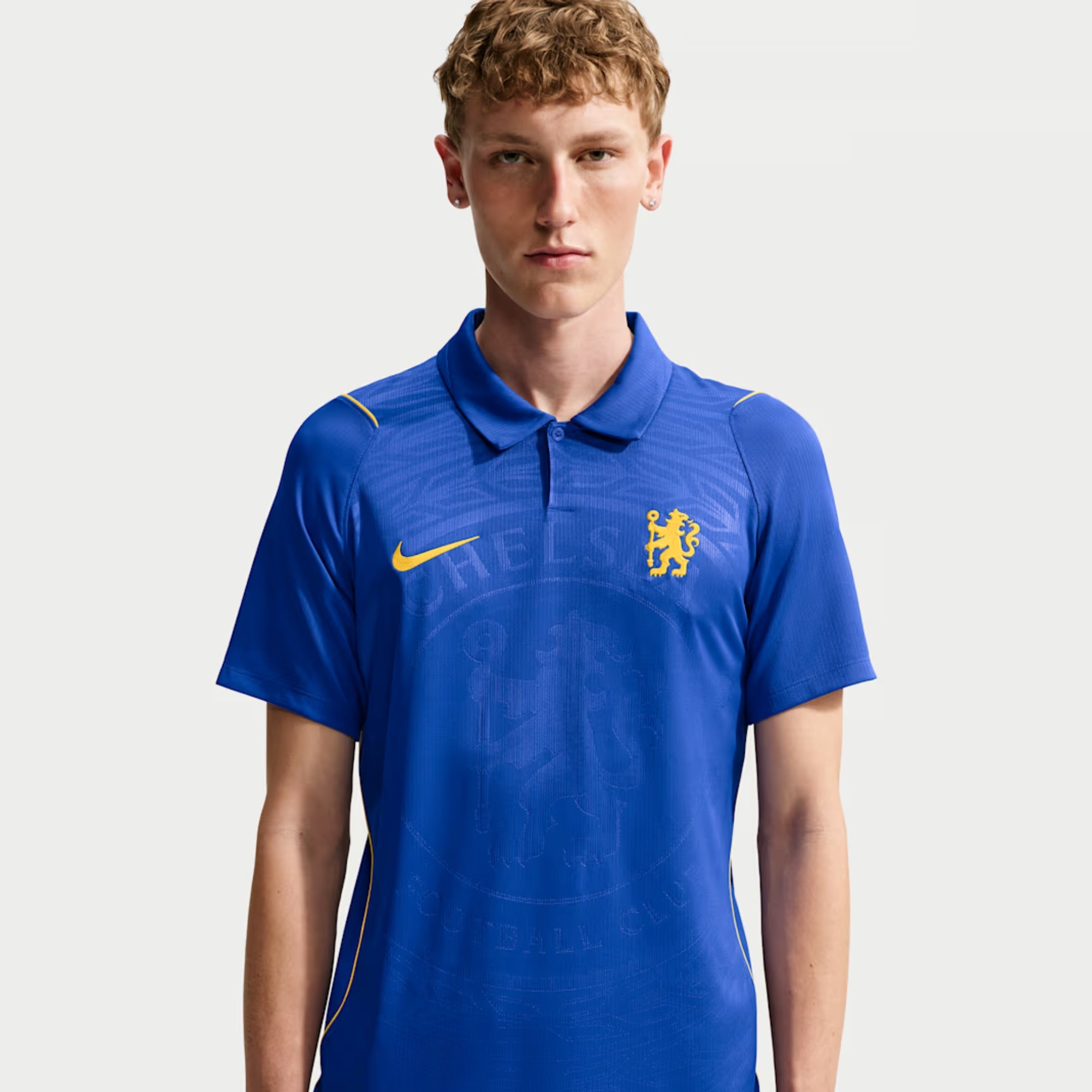 Nike Chelsea FC 2026/27 Stadium Home Men's Dri-FIT Soccer Repica Jersey - Bright Blue/Midwest Gold/Midwest Gold