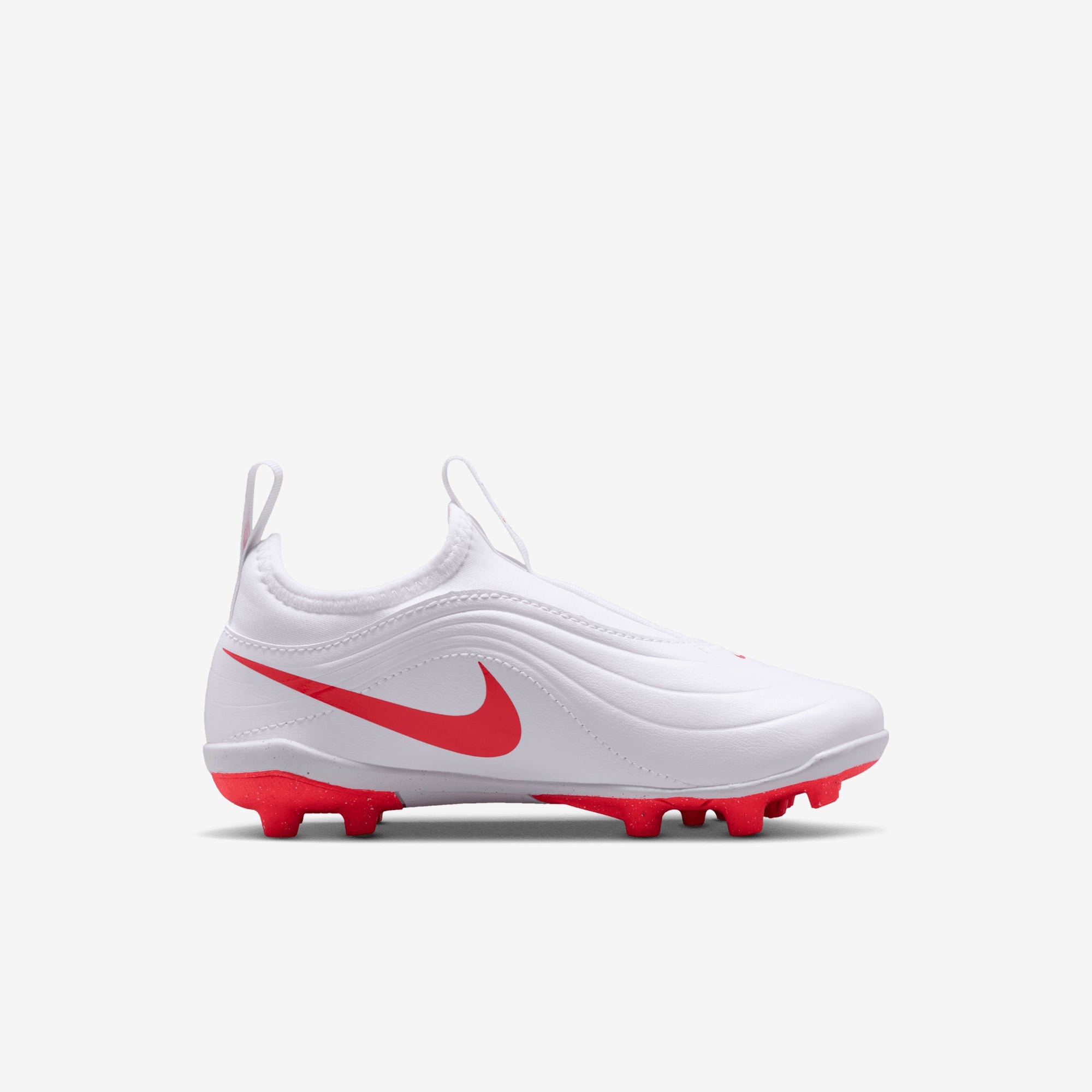 Nike Jr. Tiempo Maestro Club Little Kids' Multi-Ground Low-Top Soccer Cleats - White/Blur-Bright Crimson