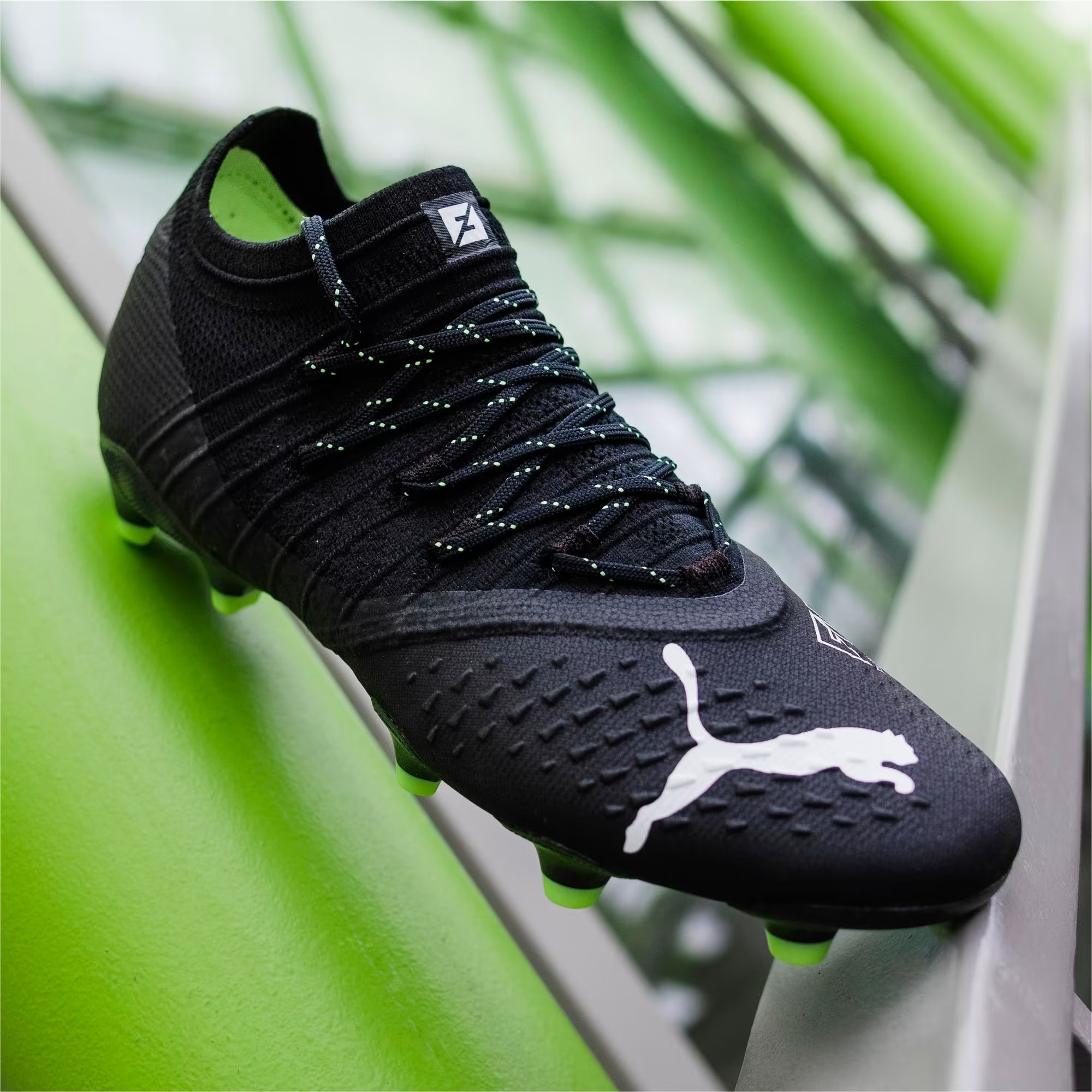 PUMA FUTURE Z 1.3 Firm/Artificial-Ground Low-Top Soccer Cleats - PUMA Black-PUMA White