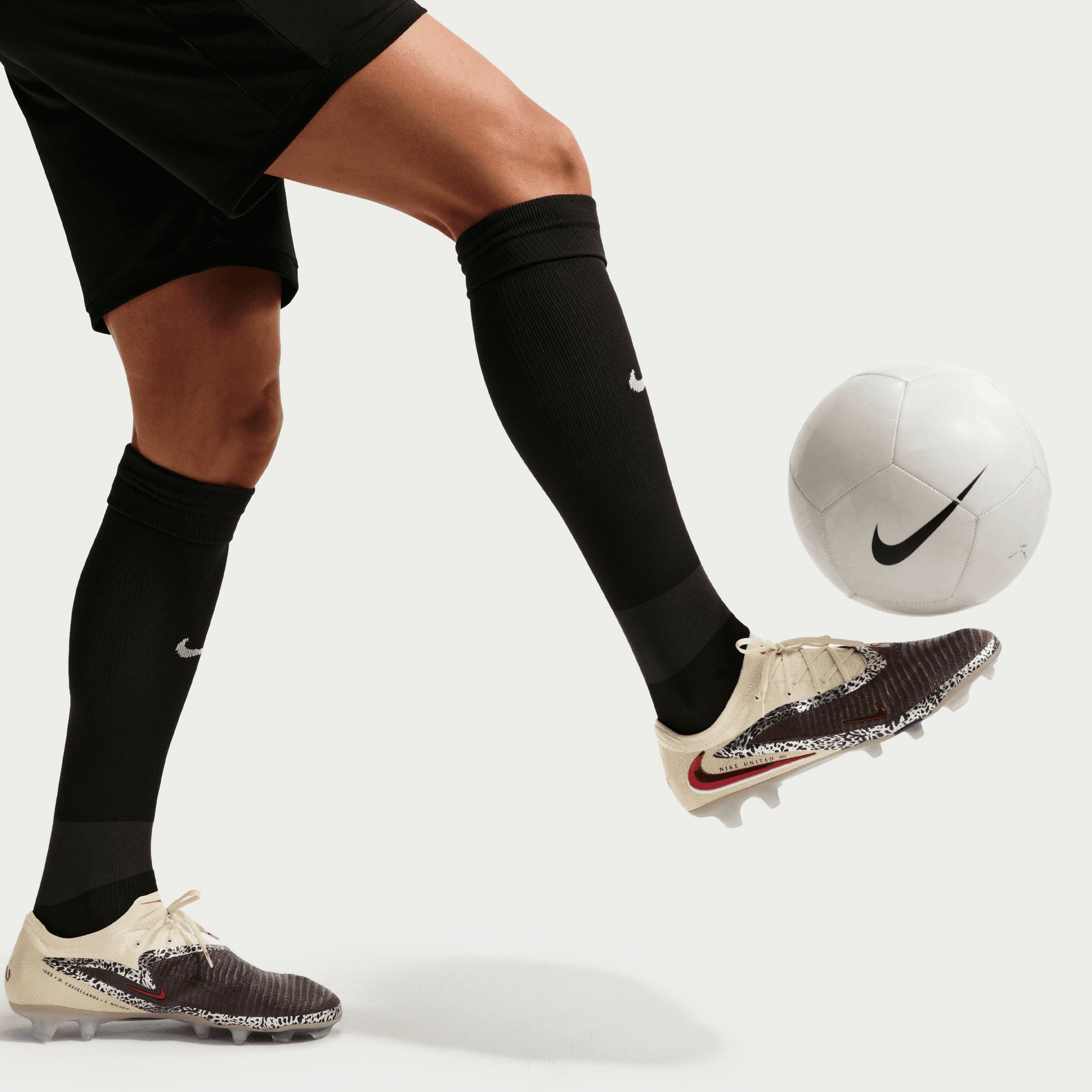 Nike United Phantom 6 Low Elite Firm-Ground Soccer Cleats - Burgundy Crush/University Red-Fossil