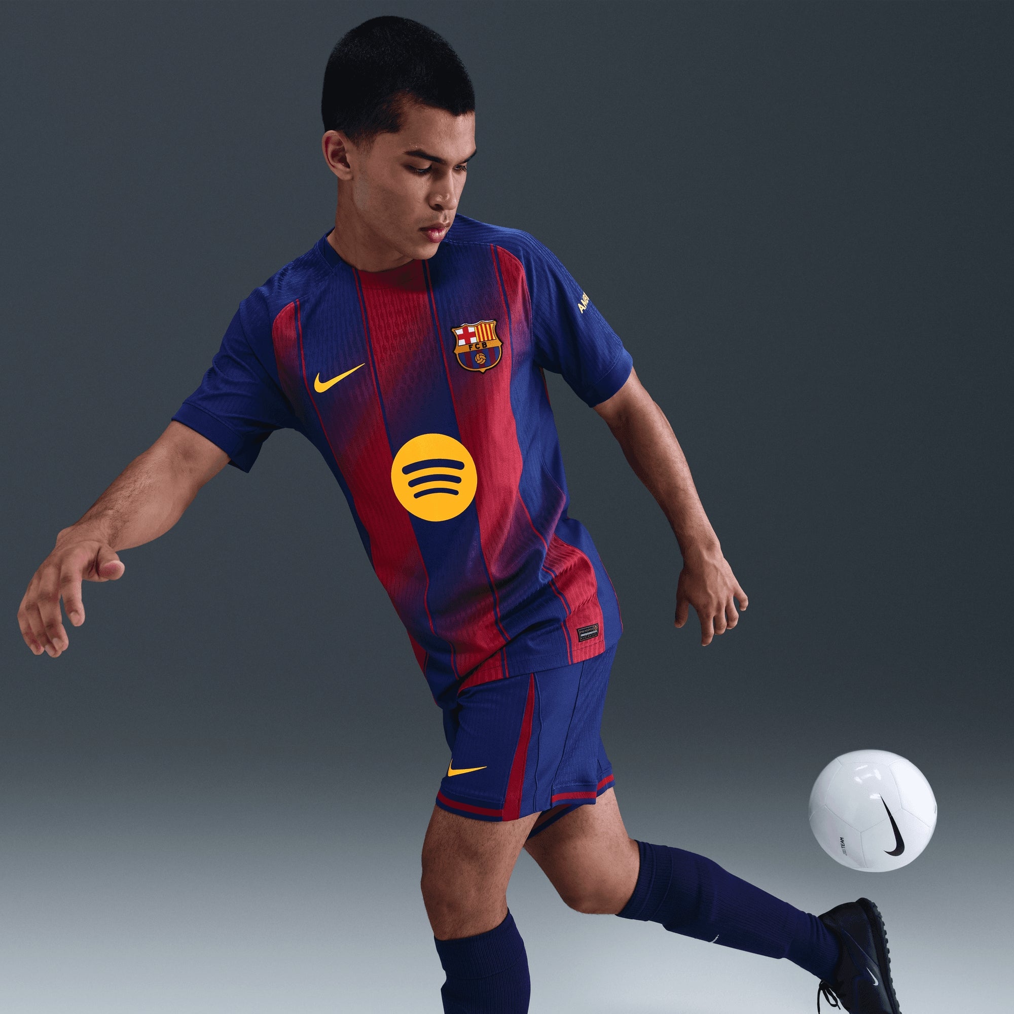 Nike FC Barcelona 2025/26 Match Home Men's Dri-FIT ADV Soccer Authentic Jersey - Deep Royal Blue/Midwest Gold