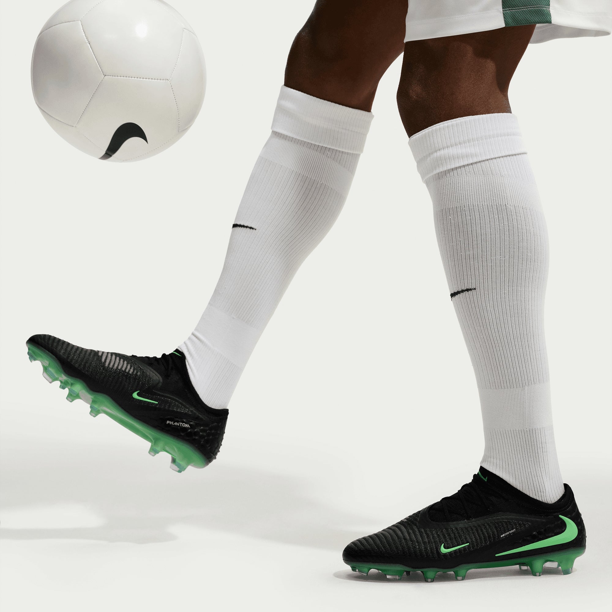 Nike Phantom 6 Low Elite Firm-Ground Soccer Cleats - Black/Illusion Green-Black