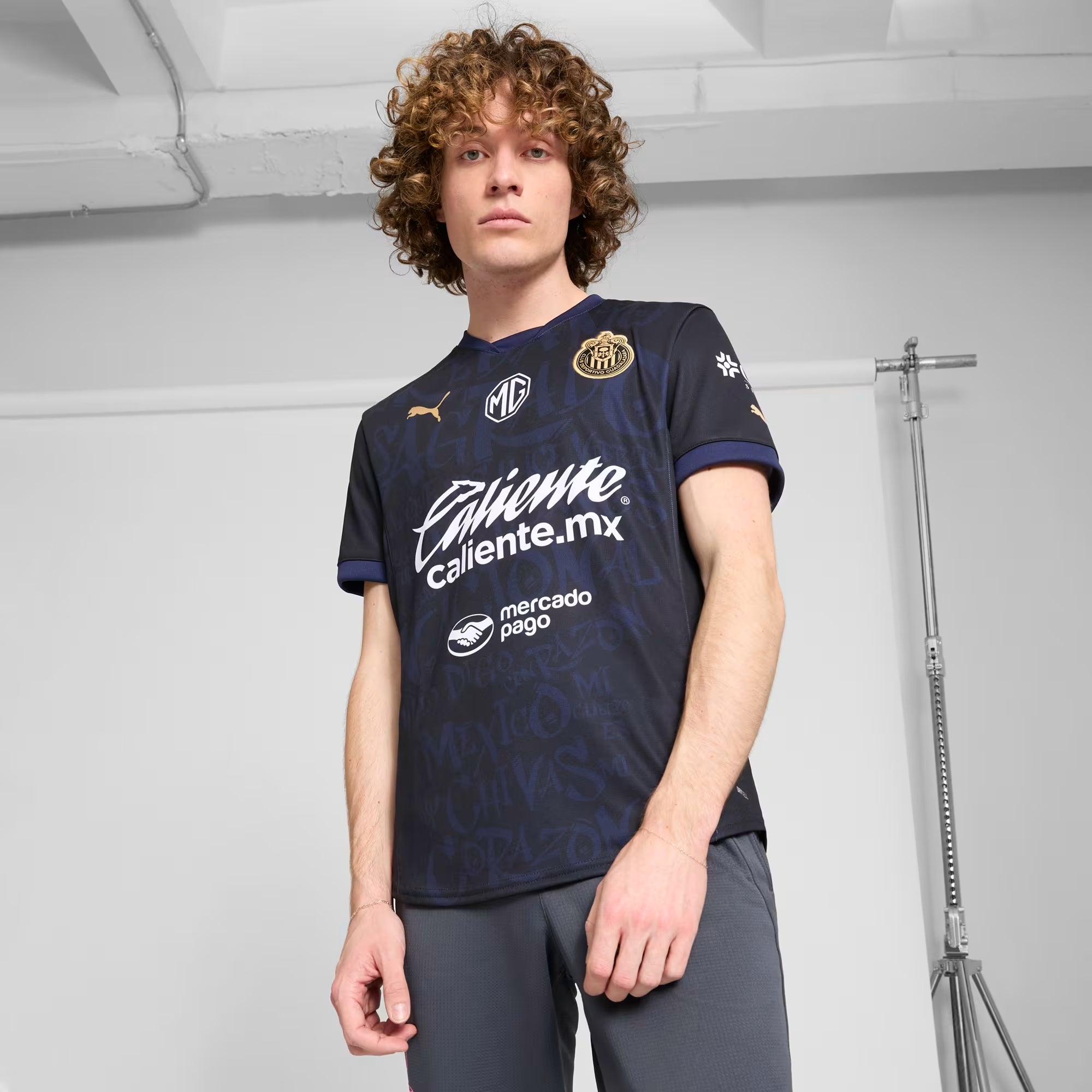 PUMA Chivas '25 Alternative Replica Men's dryCELL Soccer Replica Jersey - PUMA Navy