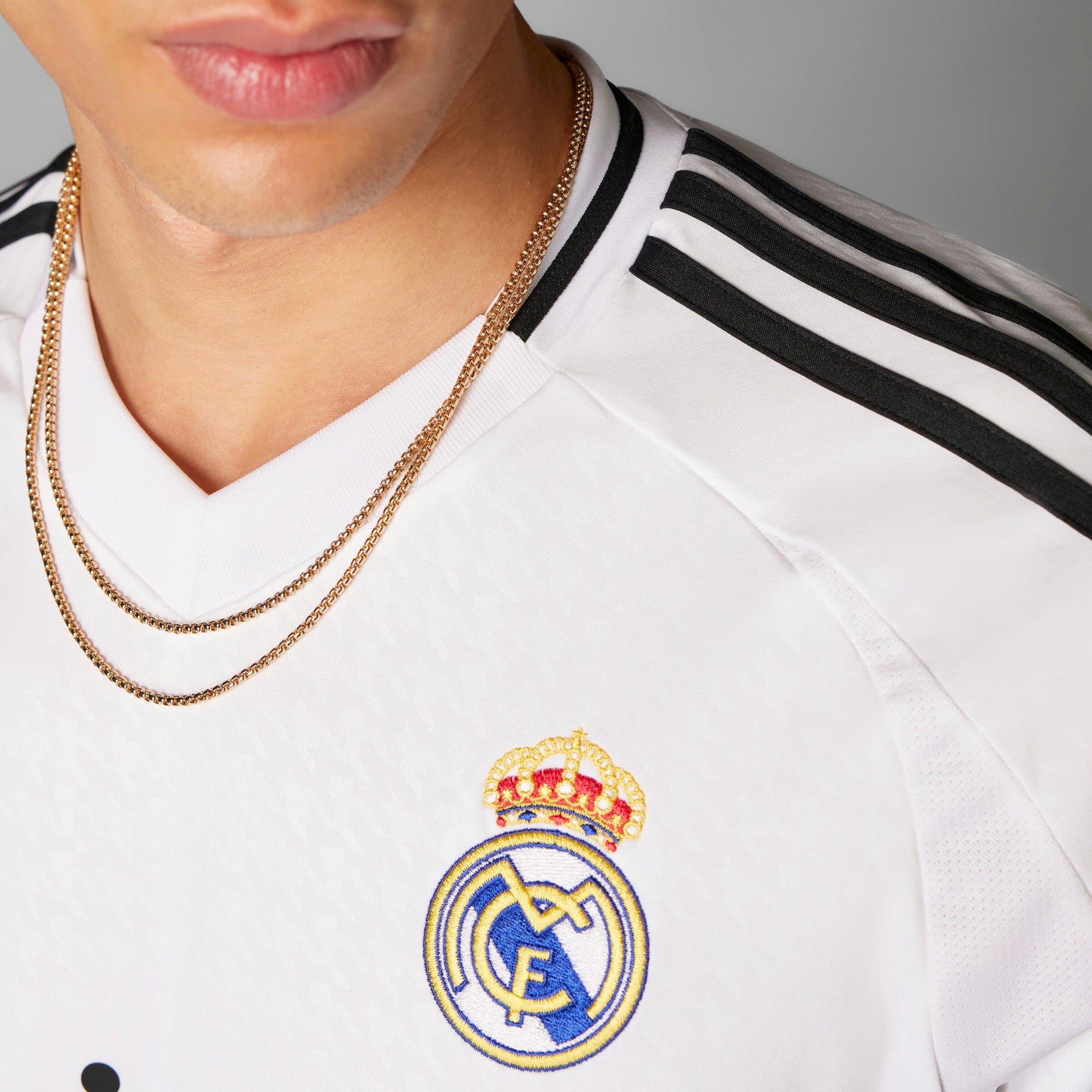 adidas Real Madrid 2024/25 Stadium Home Men's AEROREADY Soccer Replica Jersey - White