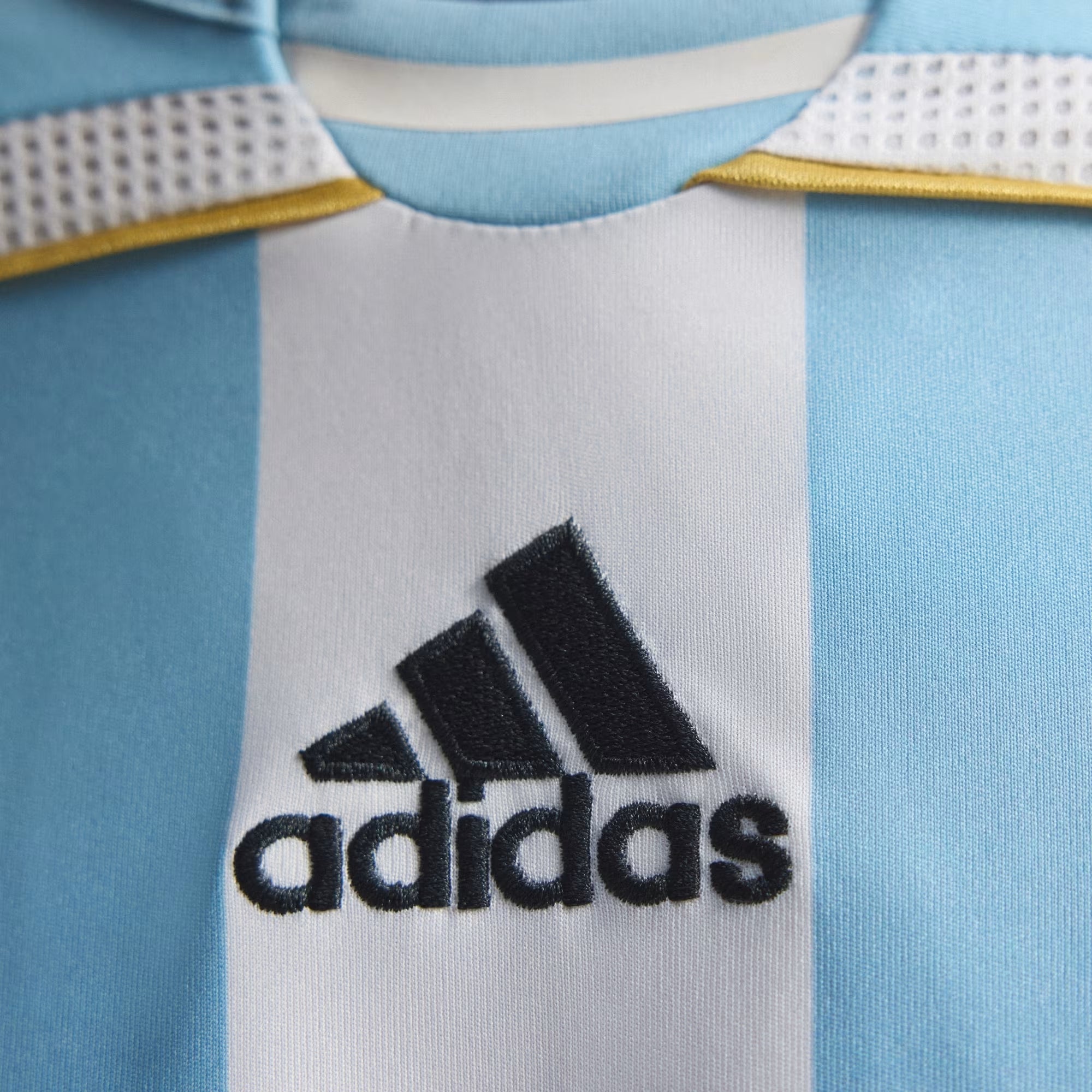 adidas Argentina Home 2006 Men's Soccer Jersey - White / Clear Blue