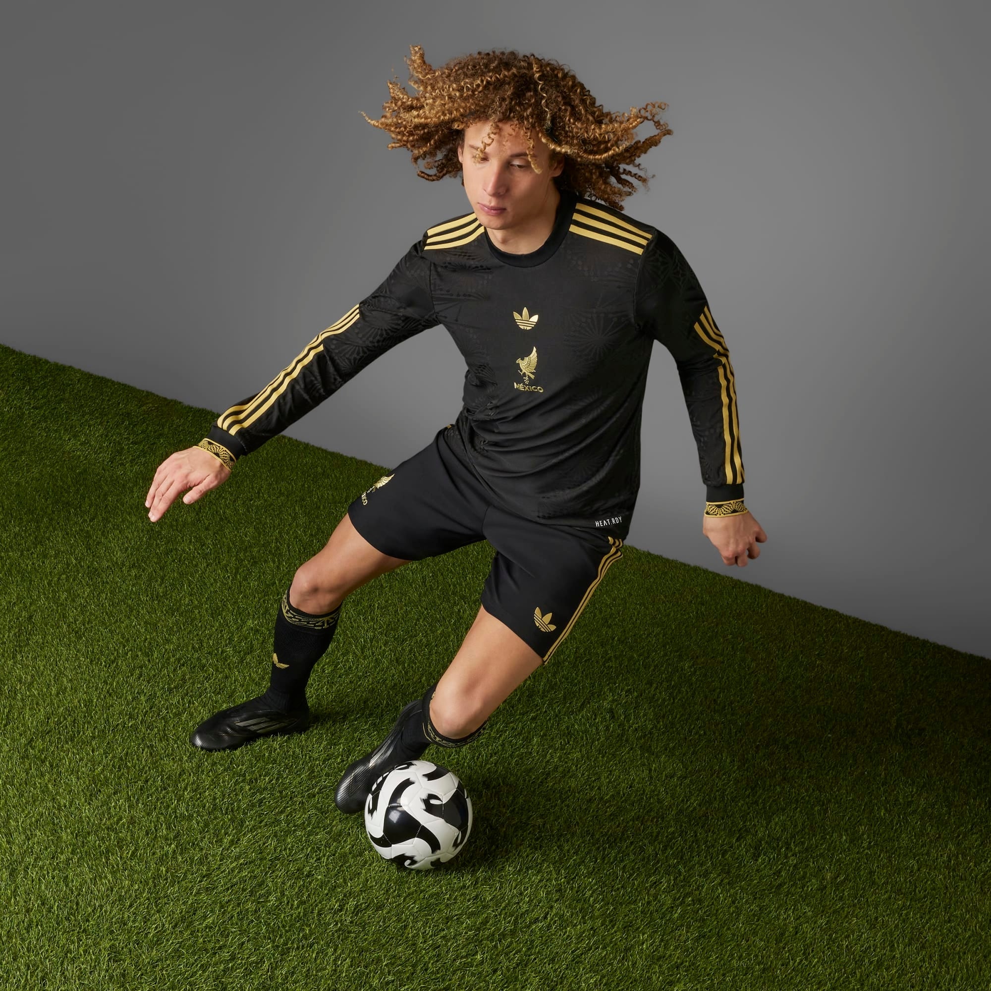 adidas Mexico Gold Long Sleeve Men's HEAT.RDY Soccer Jersey - Black