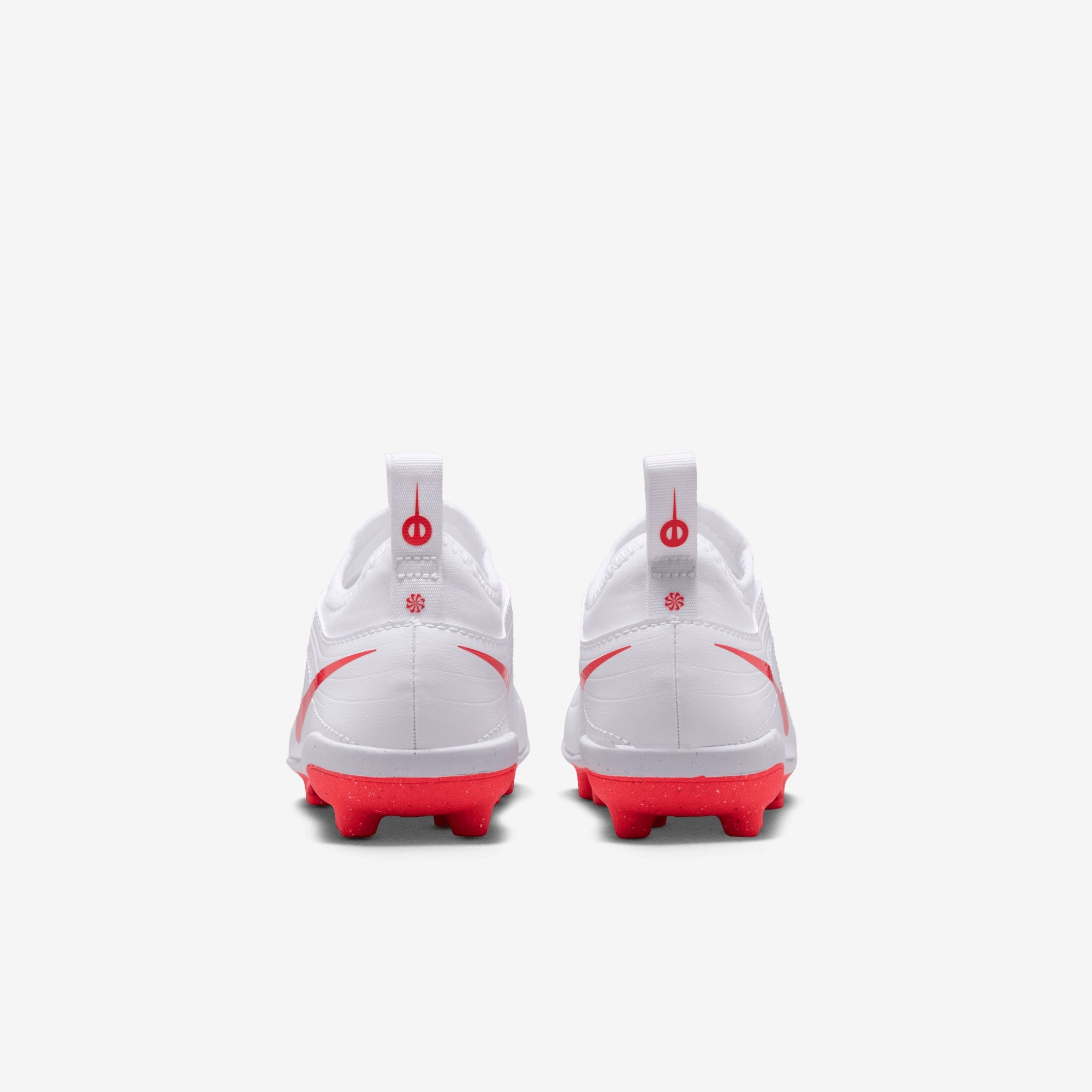 Nike Jr. Tiempo Maestro Club Little Kids' Multi-Ground Low-Top Soccer Cleats - White/Blur-Bright Crimson