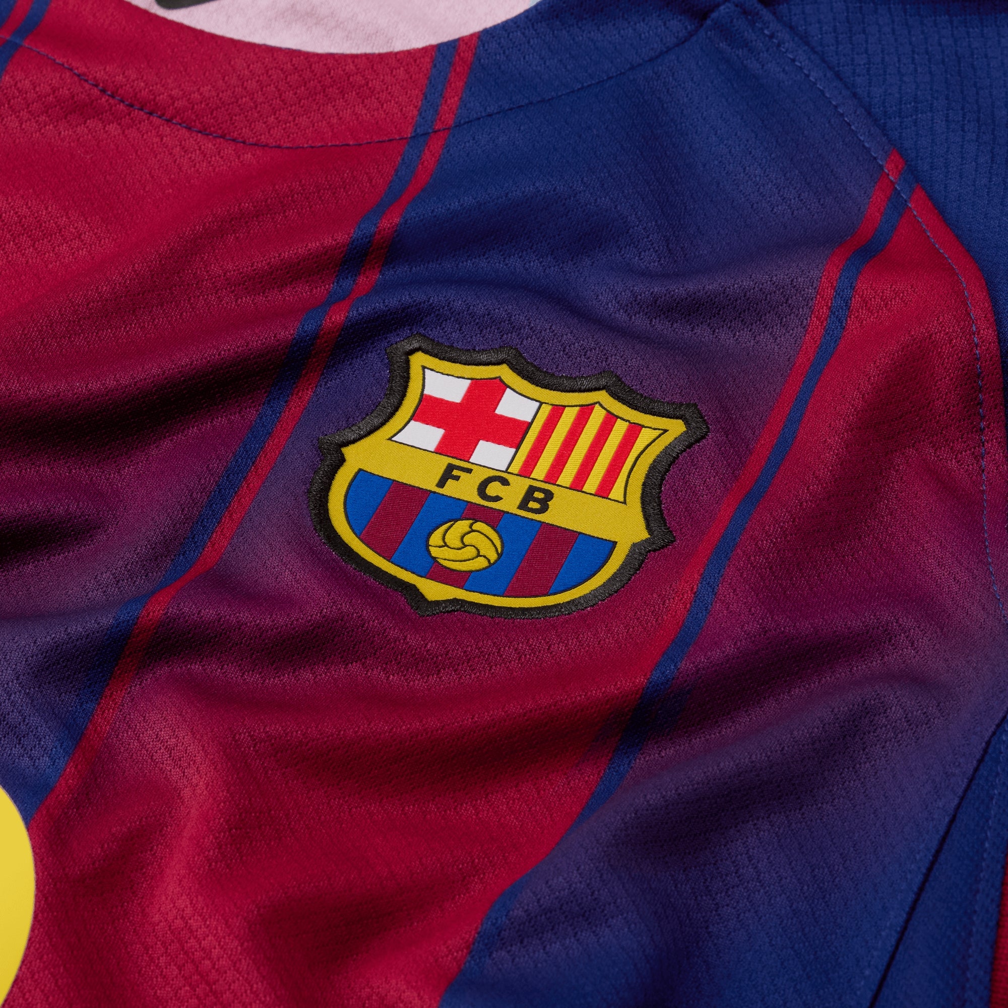 Nike FC Barcelona 2025/26 Stadium Home Big Kids' Dri-FIT Soccer Replica Jersey - Deep Royal Blue/Midwest Gold