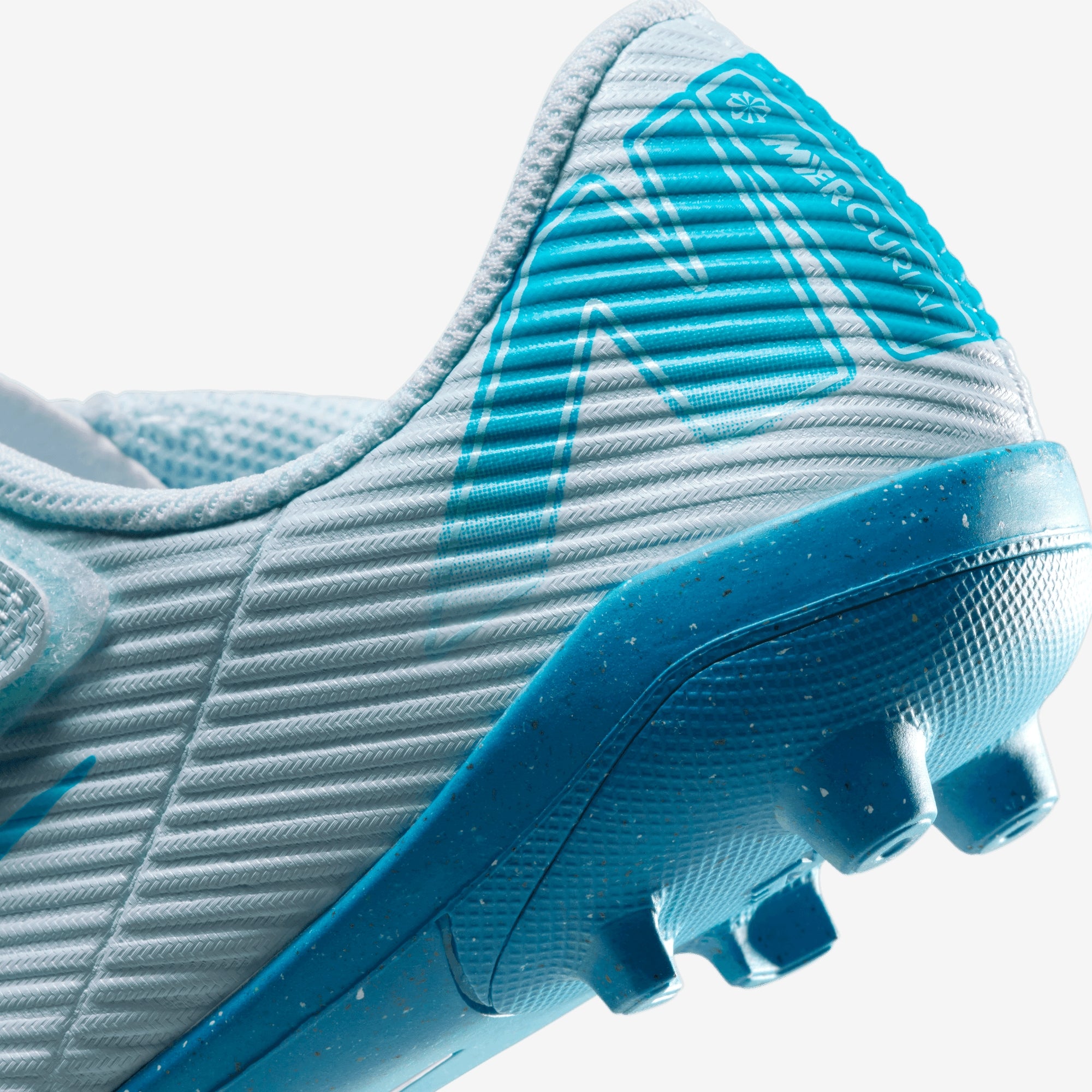 Nike Jr. Mercurial Vapor 16 Club Little Kids' MG Low-Top Soccer Cleats - Glacier Blue/Blue Orbit