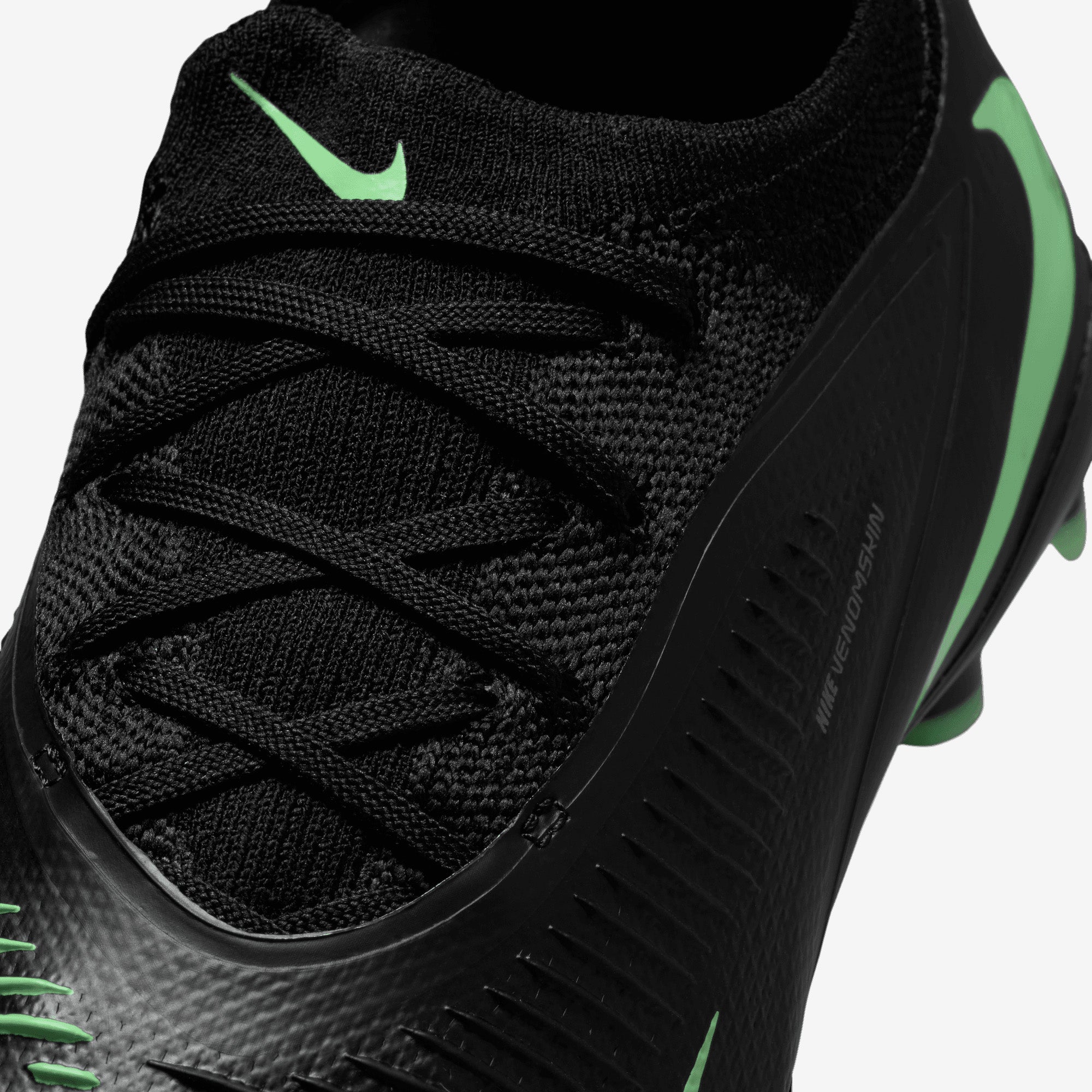 Nike Jr. Phantom 6 Low Pro Big Kids' Multi-Ground Soccer Cleats - Black/Illusion Green-Black