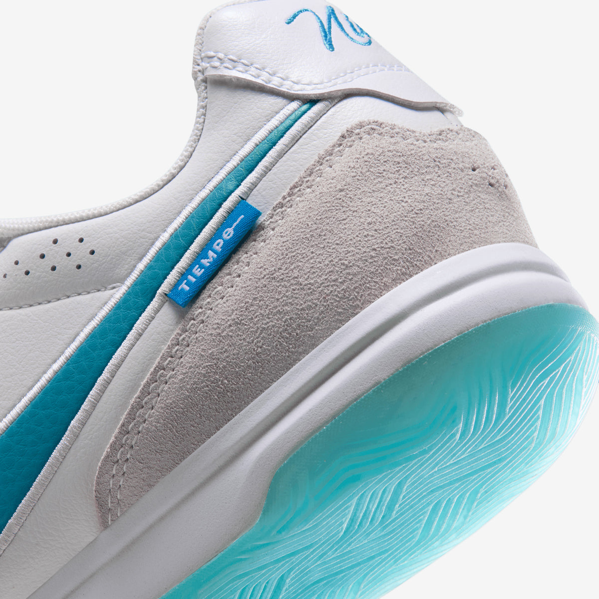 Nike Tiempo Streetgato Indoor/Court Low-Top Soccer Shoes - White/Dusty Cactus-White