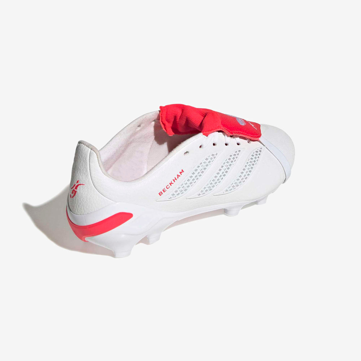 adidas Jr. Predator League Fold- Over Tongue David Beckham Big Kids' Firm-Ground Low-Top Soccer Cleats - Ftwr White / Silver Met. / Lucid Red