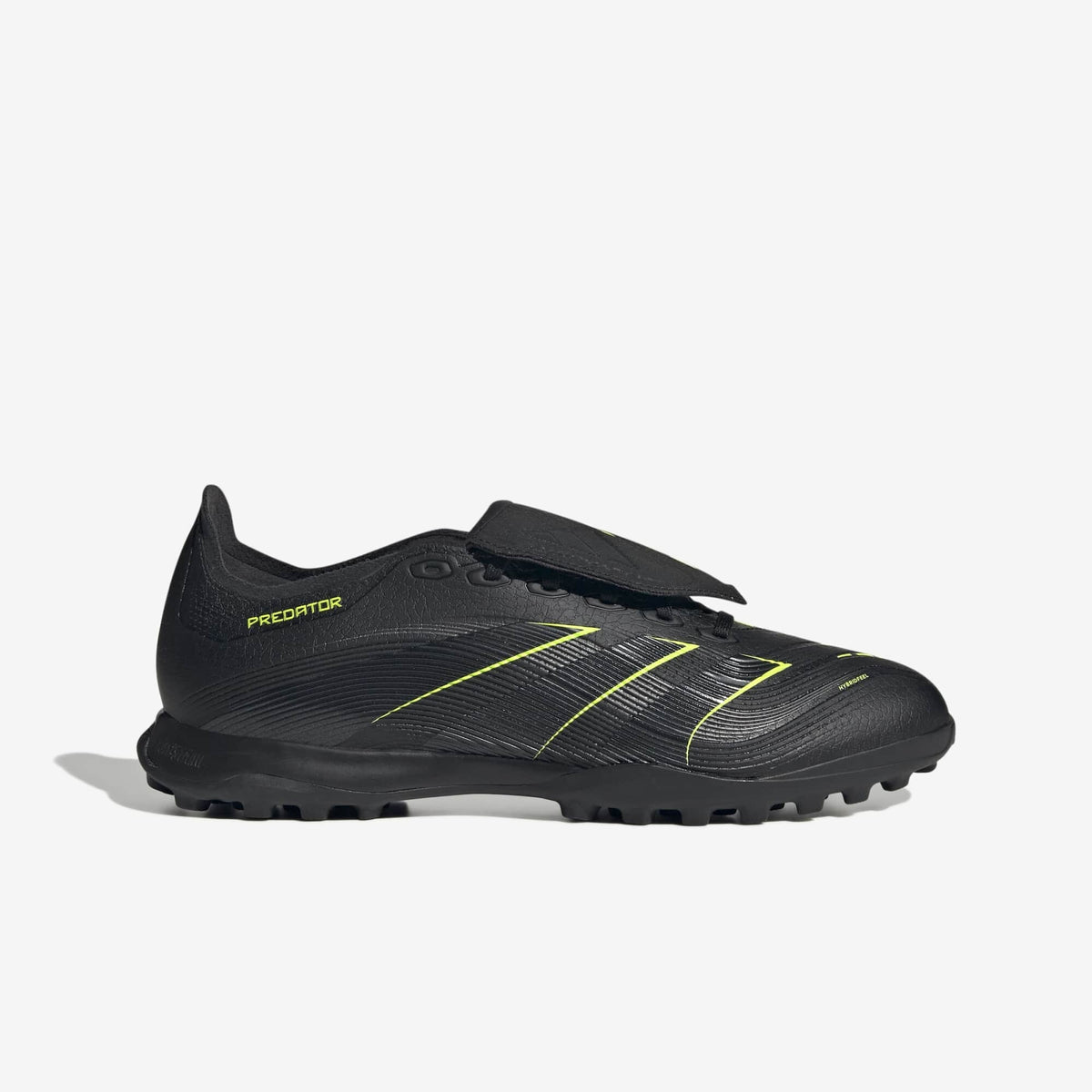 1-adidas-predator-league-fold- 