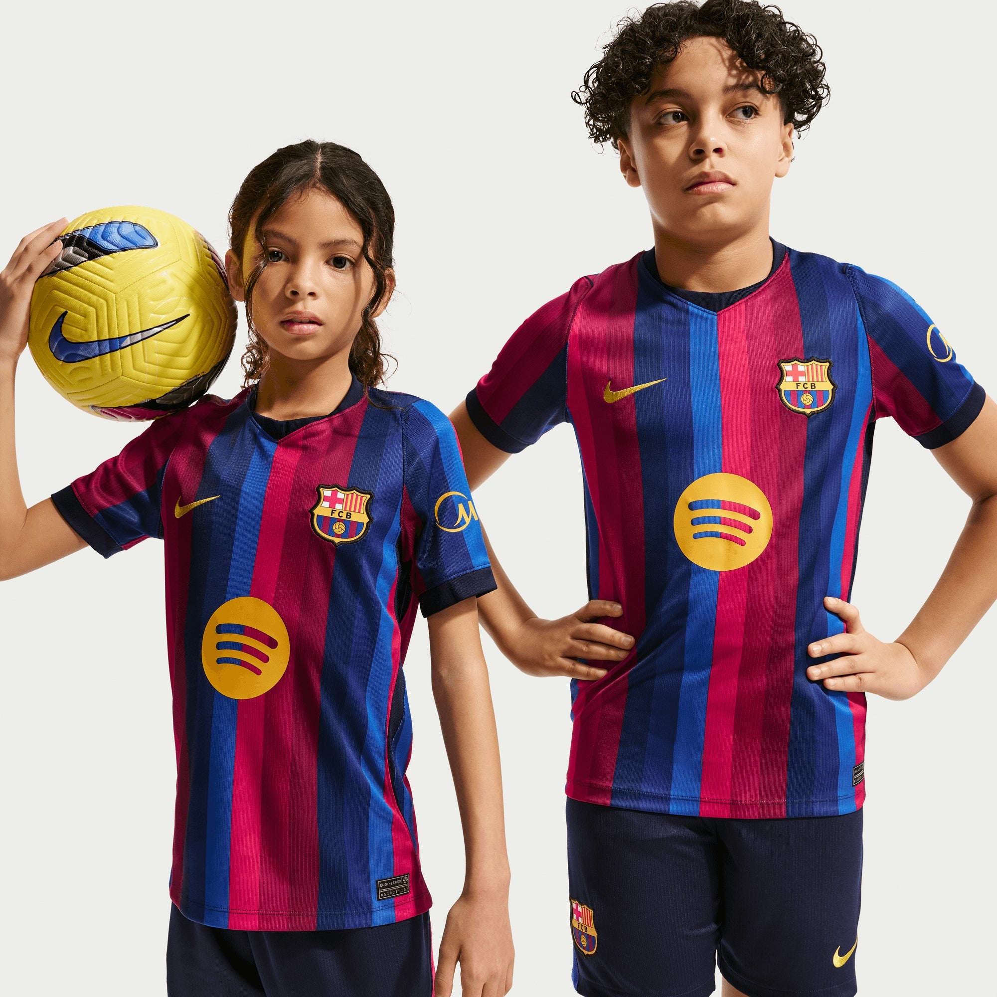 Nike FC Barcelona 2026/27 Stadium Home Big Kids' Dri-FIT Soccer