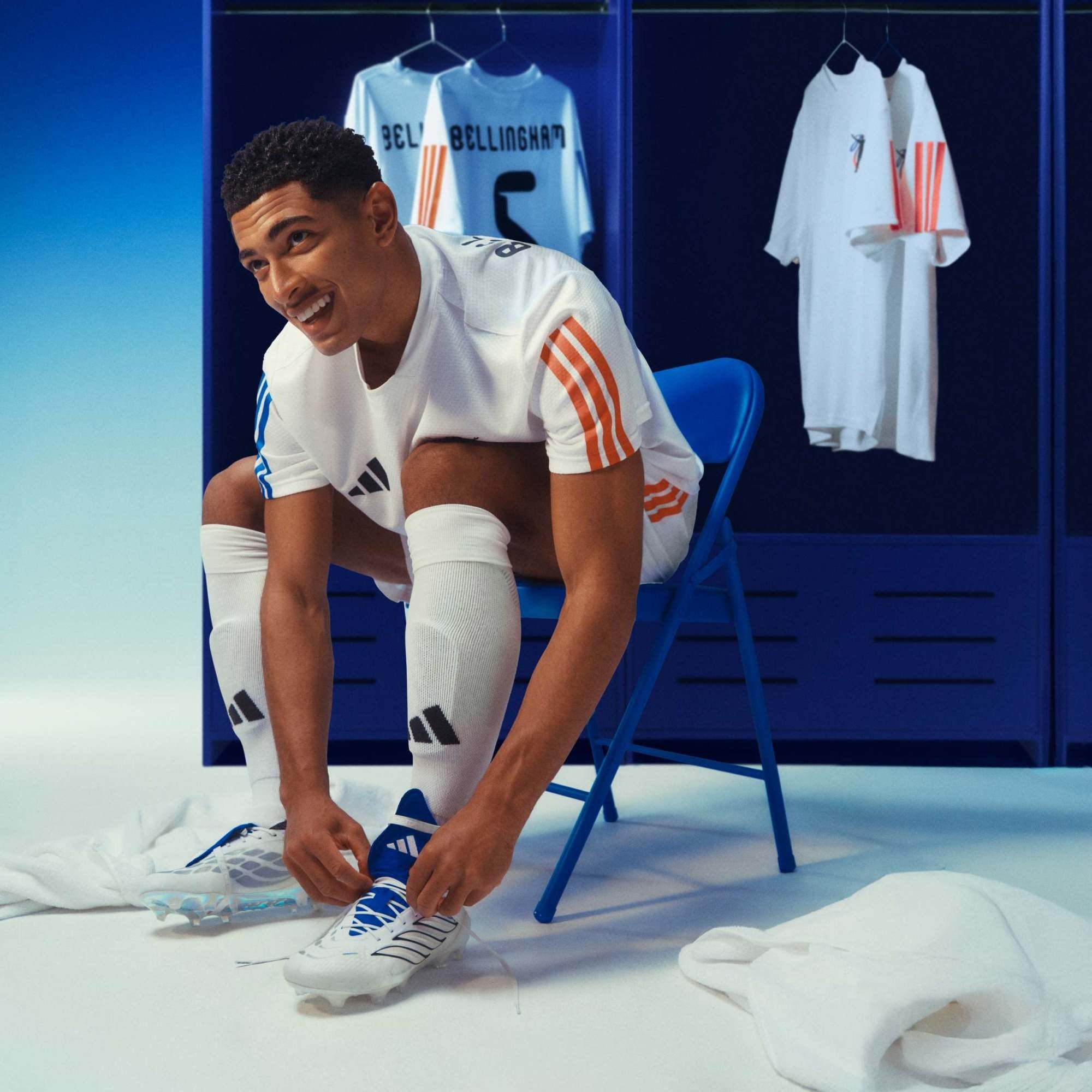 adidas Predator Elite Fold-Over Tongue Firm-Ground Low-Top Soccer Cleats - Cloud White / Zero Metalic / Royal Blue