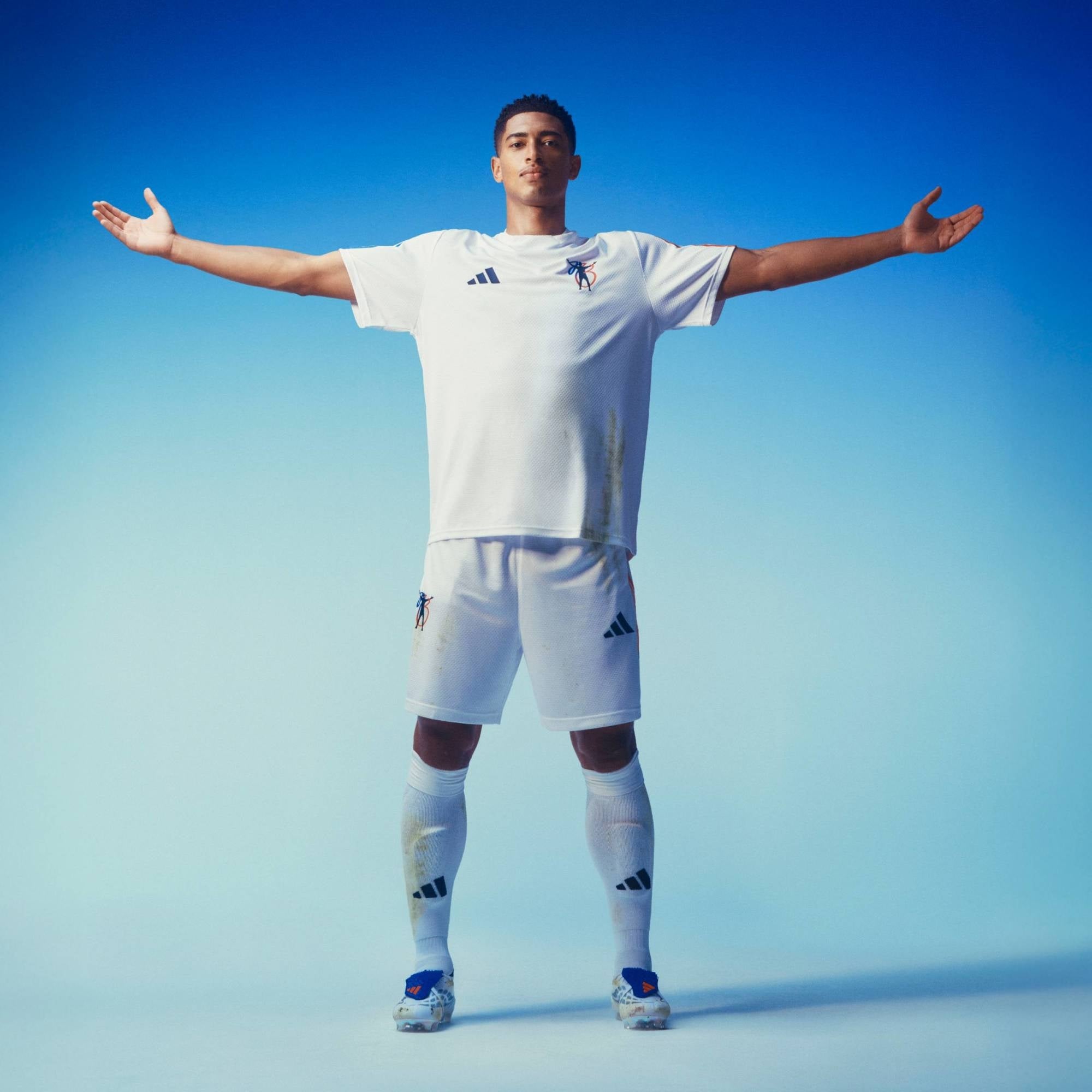 adidas Predator Elite Fold-Over Tongue Firm-Ground Low-Top Soccer Cleats - Cloud White / Zero Metalic / Royal Blue