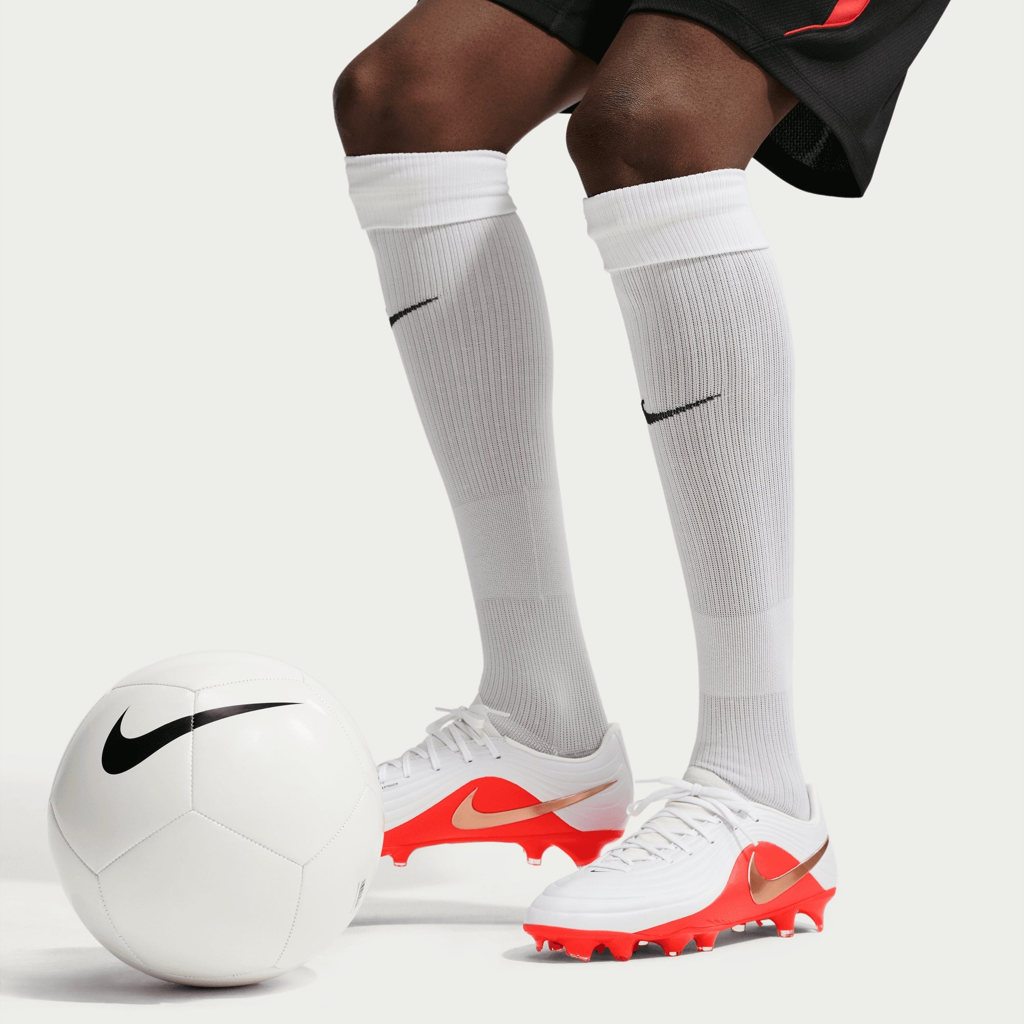 Nike Tiempo Maestro Academy Multi-Ground Low-Top Soccer Cleats - White/Blur-Bright Crimson