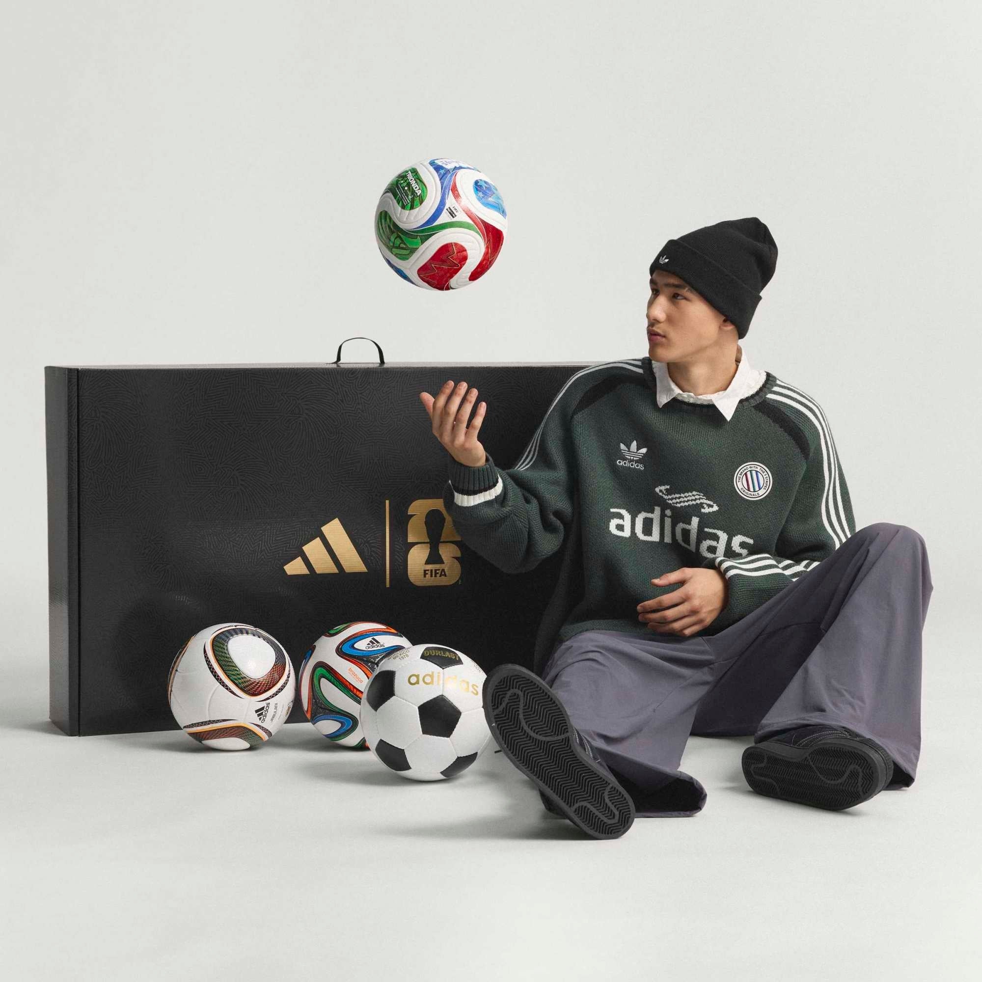 adidas FIFA World Cup™ Historical Pro Ball Set (Multicolor)