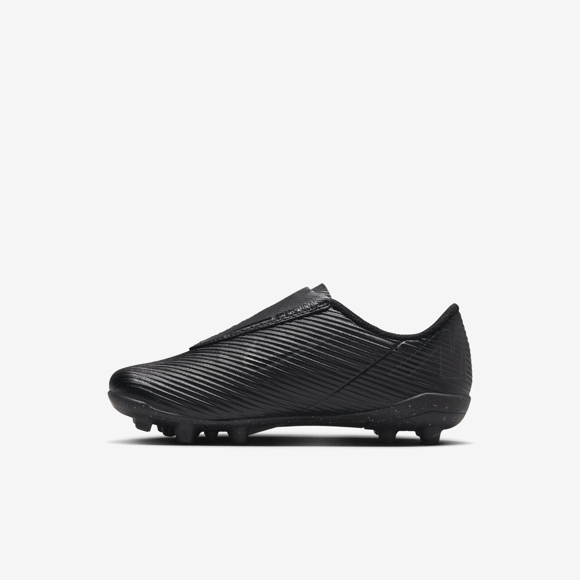 Nike Jr. Mercurial Vapor 16 Club Little Kids' MG Low-Top Soccer Cleats - Black/Black-Deep Jungle