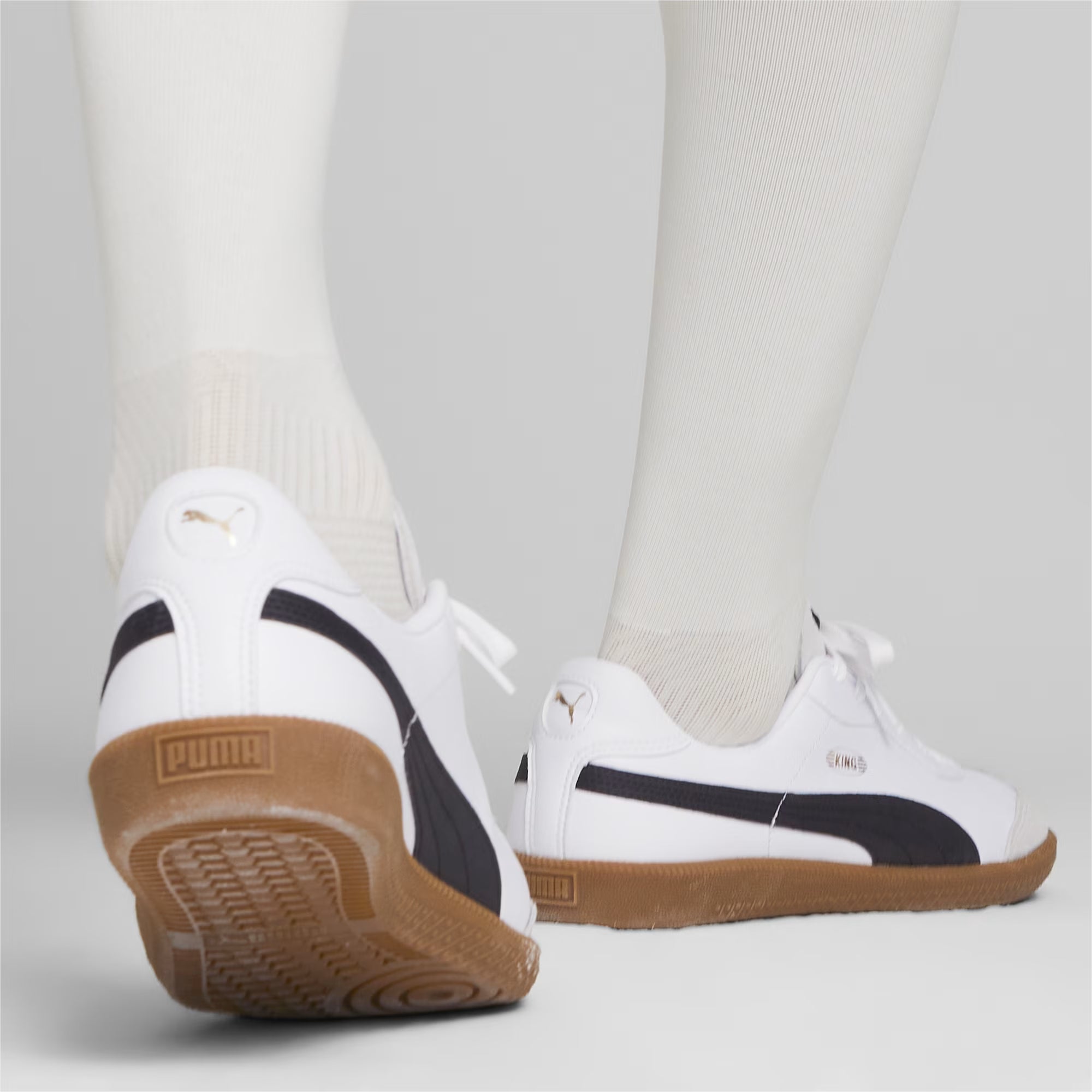 PUMA KING 21 Indoor/Court Low-Top Soccer Shoes - Puma White-Puma Black-Gum