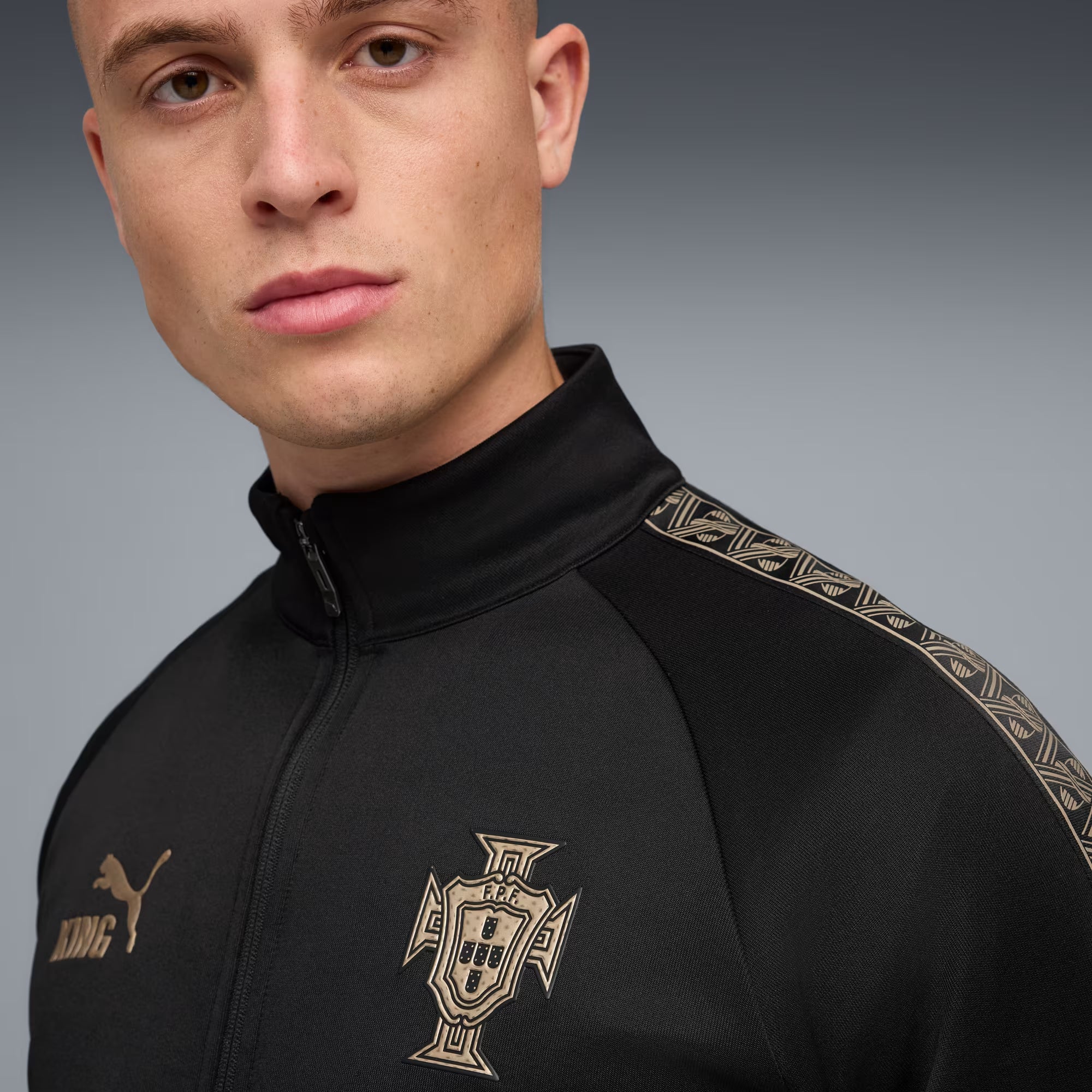 PUMA Portugal KING Anthem Special Edition Eusébio Men's Full-Zip