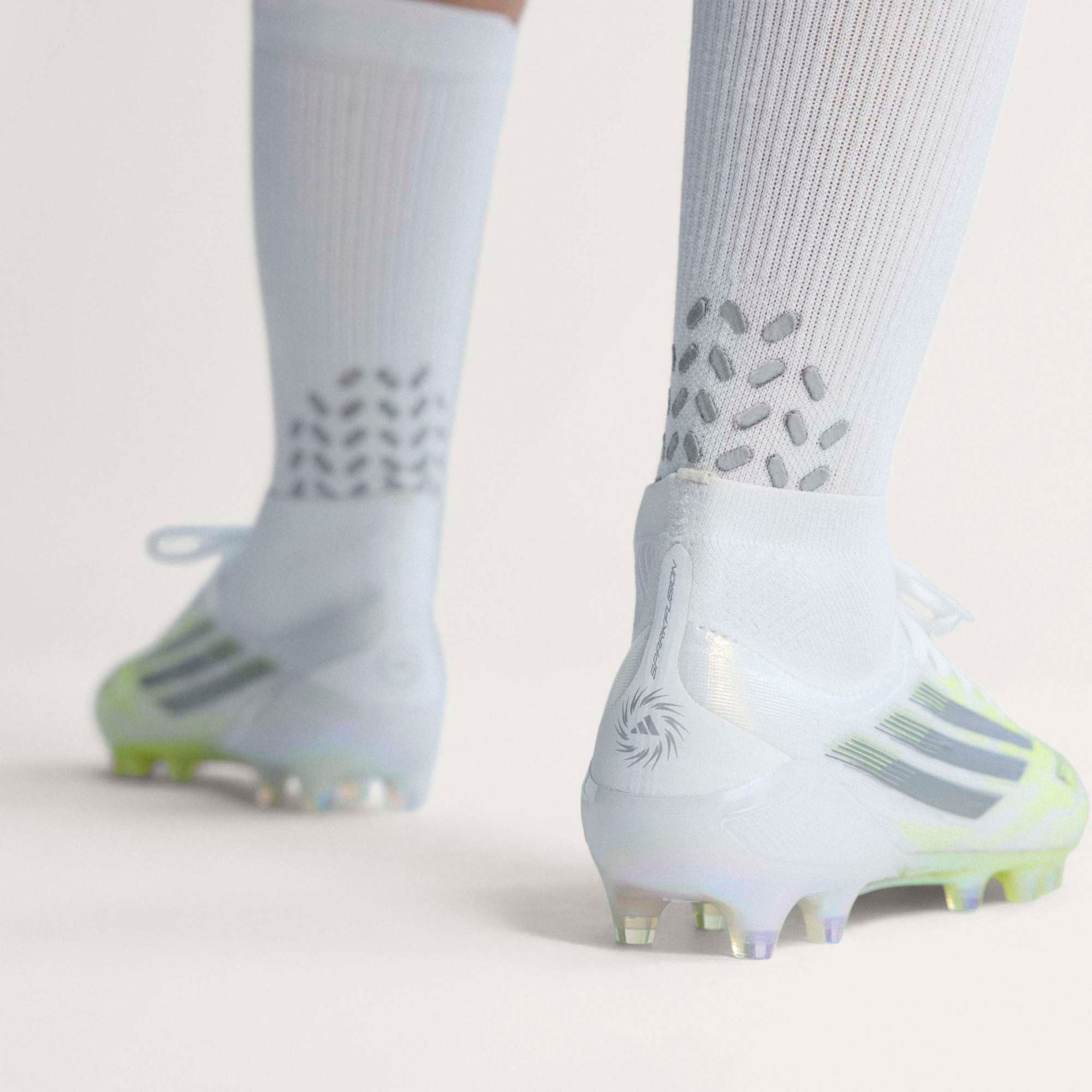 adidas F50 Sparkfusion Elite Mid Cut Firm Ground/Artificial Grass