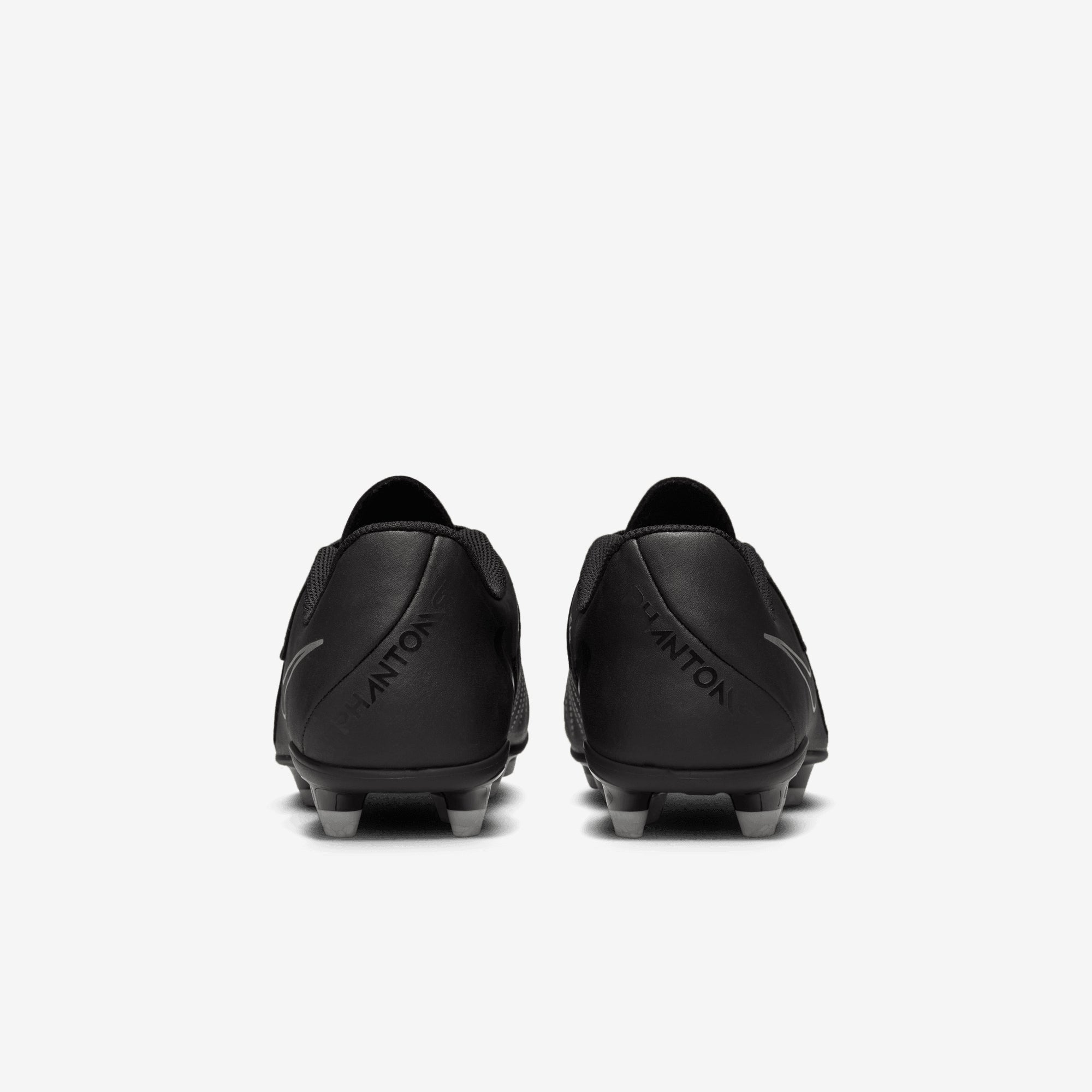 Nike Jr. Phantom GX 2 Club Little/Big Kids' MG Low-Top Soccer Cleats - Black/Black