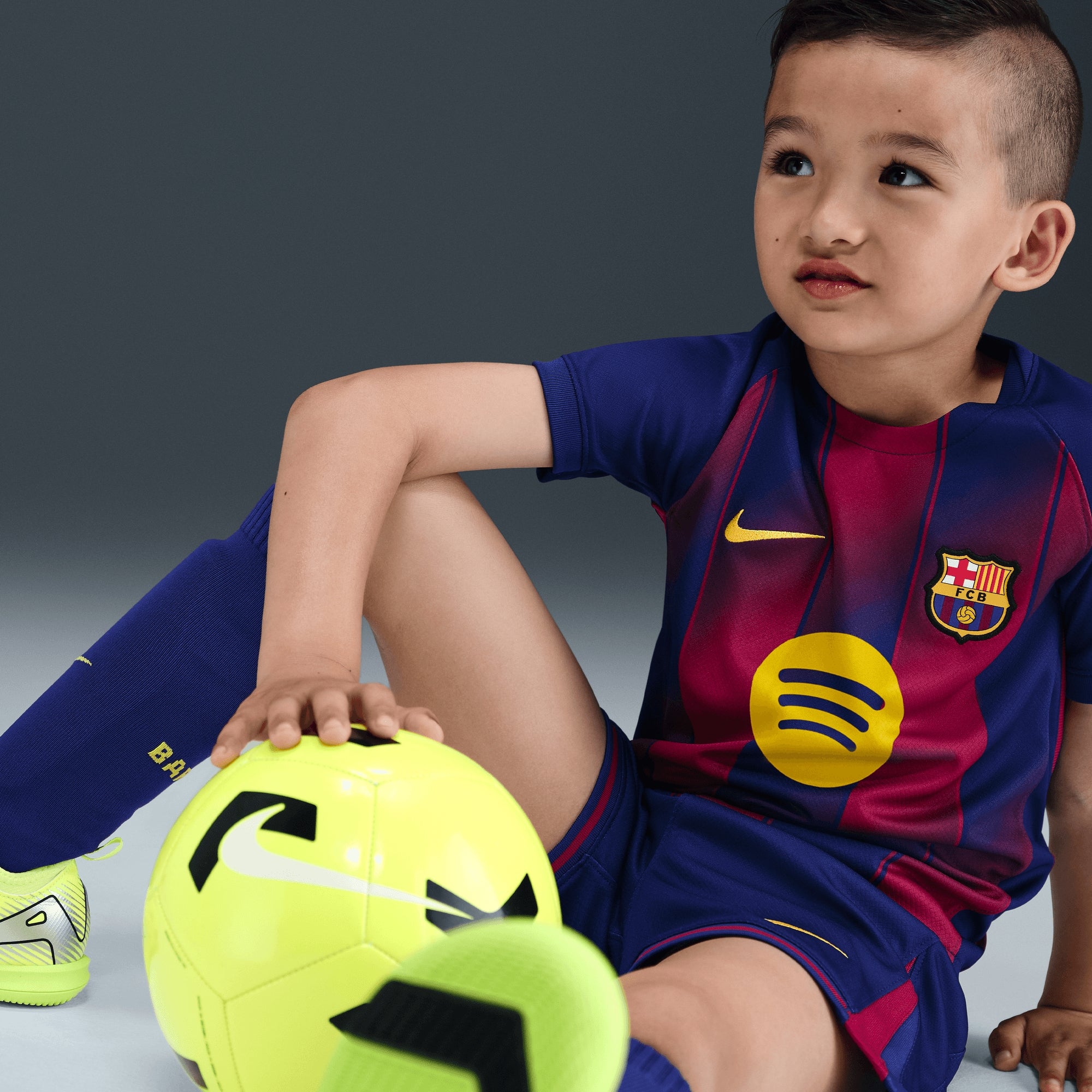 Nike FC Barcelona 2025/26 Stadium Home Little Kids' Soccer Replica 3-Piece Kit - Deep Royal Blue/Midwest Gold