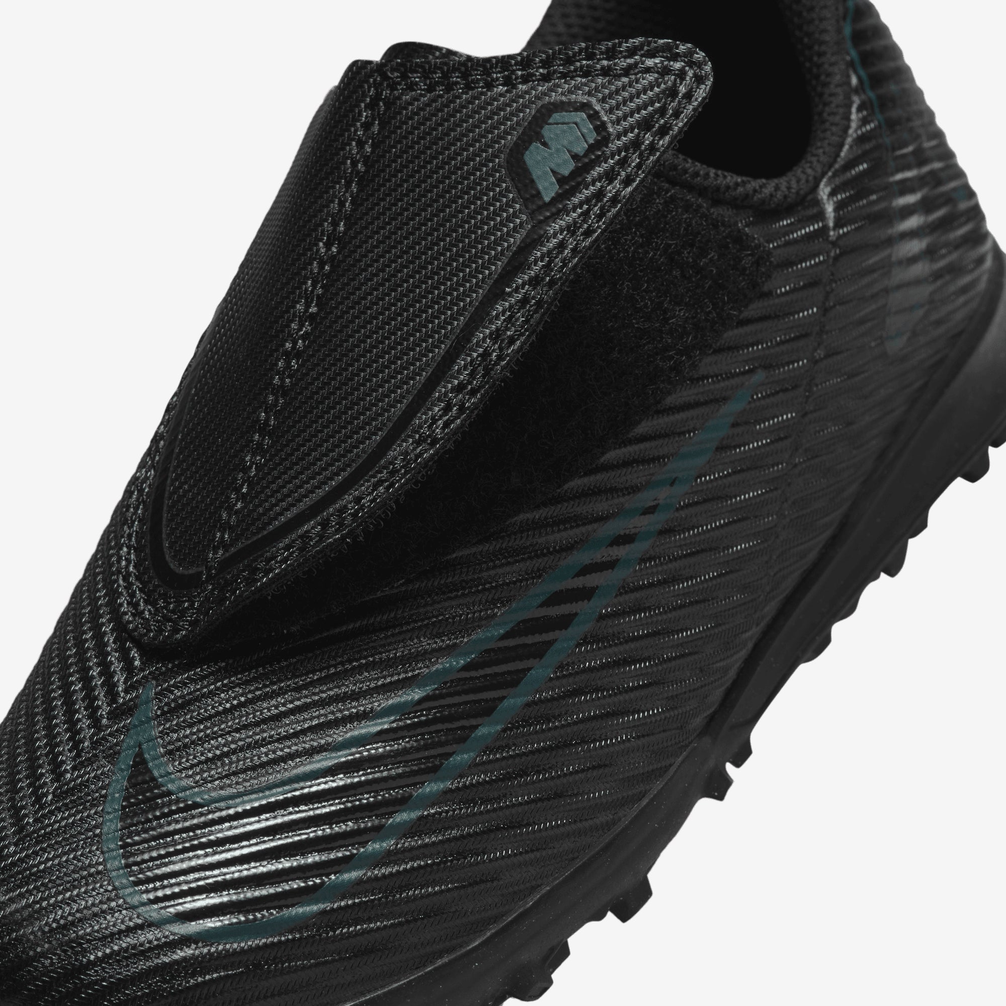 Nike Jr. Mercurial Vapor 16 Club Little Kids' TF Low-Top Soccer Shoes - Black/Black-Deep Jungle