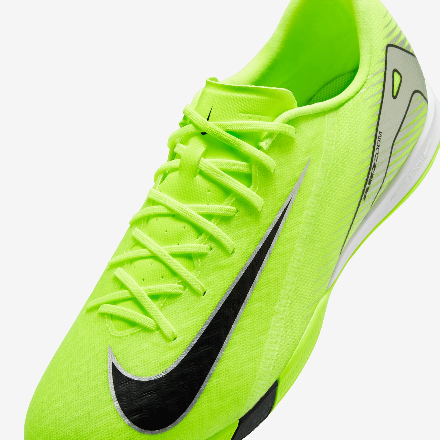 Nike Mercurial Vapor 16 Academy IC Low-Top Soccer Shoes