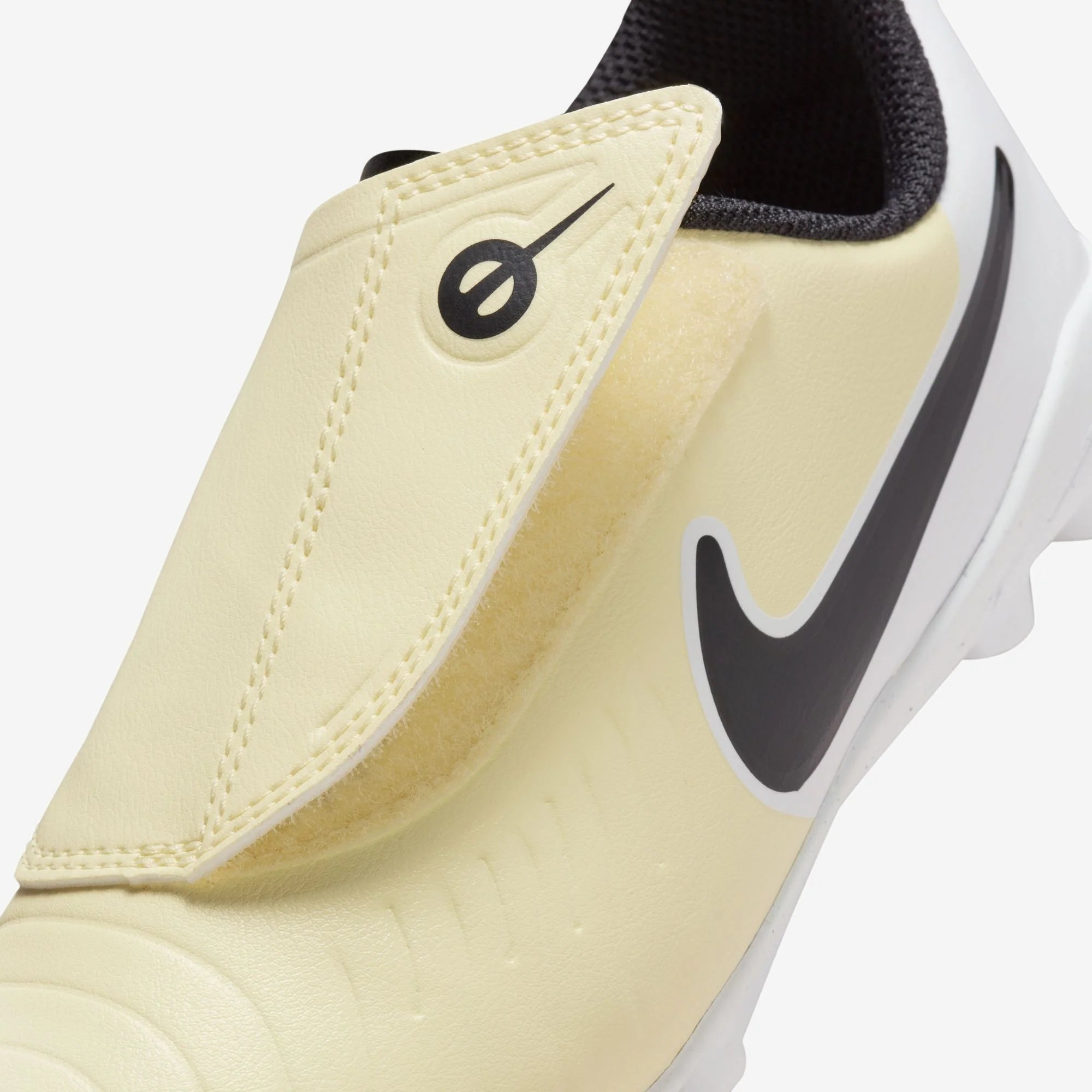 Nike Jr. Tiempo Legend 10 Club Little Kids' MG Low-Top Soccer Cleats - Lemonade/Black/Metallic Gold Coin