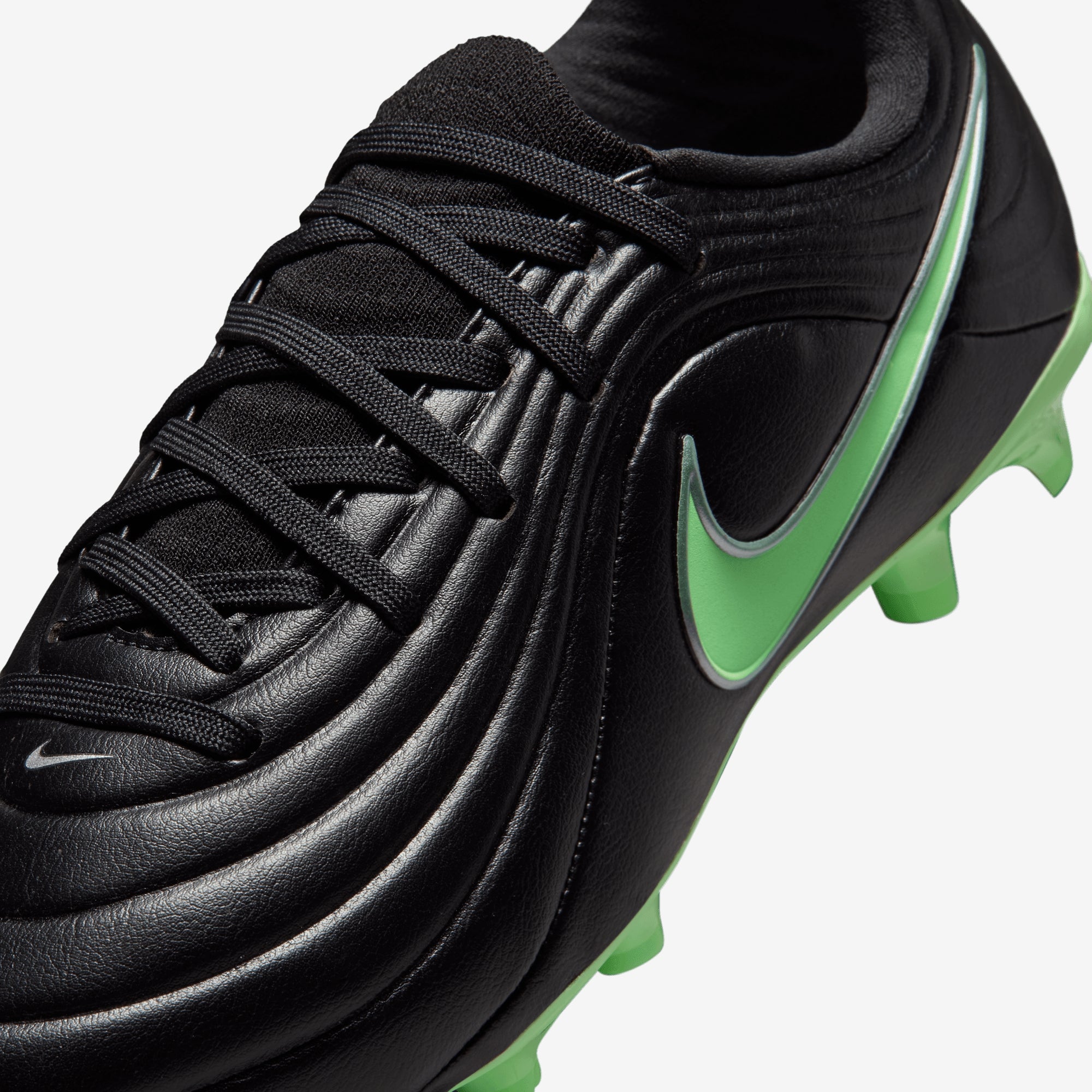 Nike Jr. Tiempo Maestro Academy Big Kids' Multi-Ground Low-Top Soccer Cleats - Black/Illusion Green-Black