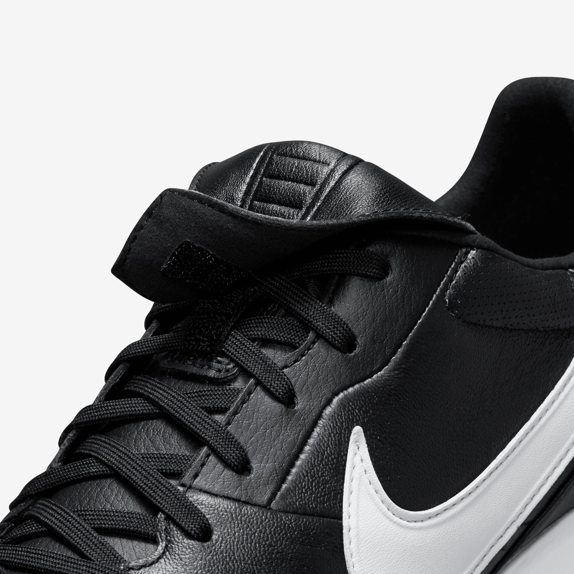 Nike Premier 3 TF Low-Top Soccer Shoes - Black/White