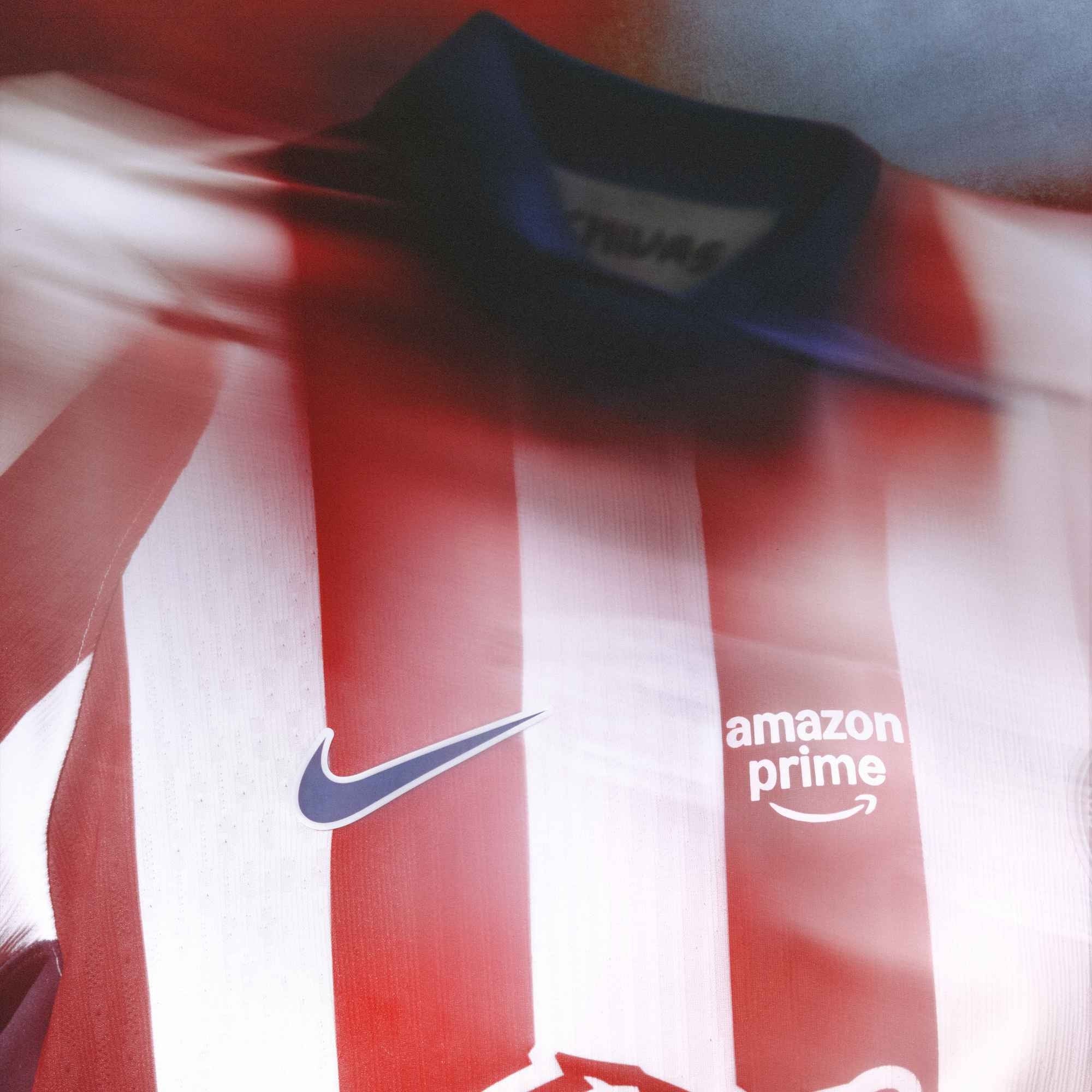 Nike Chivas 2026/27 Stadium Home Women's Dri-FIT Soccer Replica Jersey - White/Speed Red/Loyal Blue