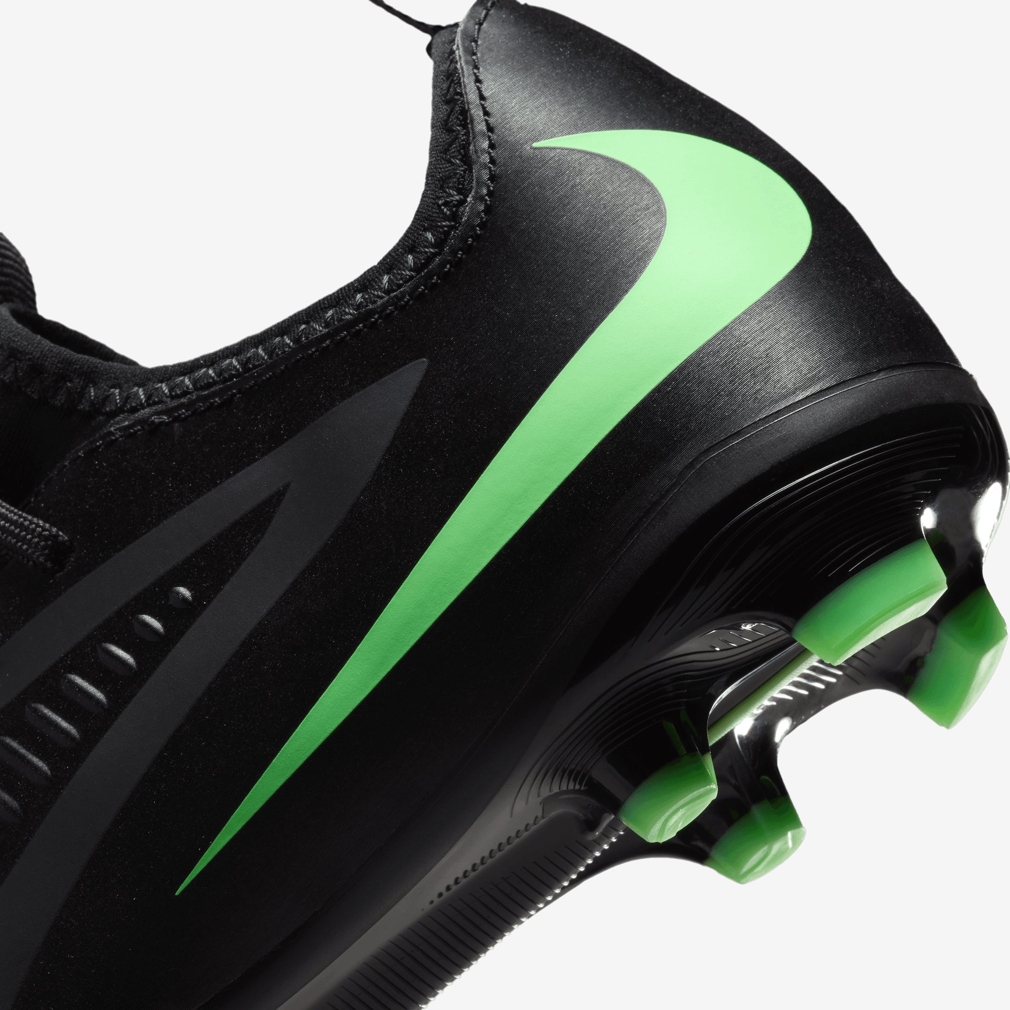 Nike Jr. Phantom 6 Low Academy Big Kids' Multi-Ground Soccer Cleats - Black/Illusion Green-Black