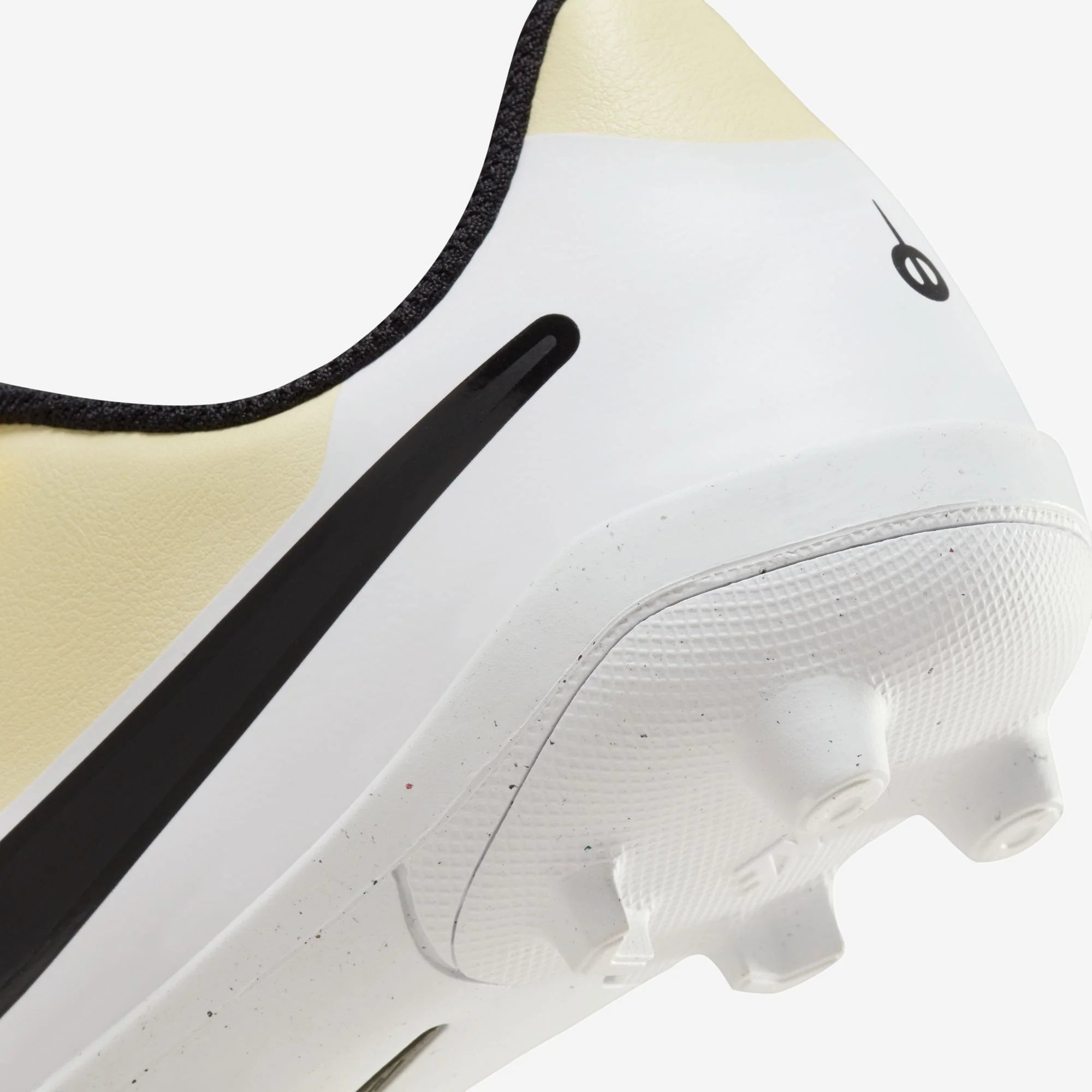 Nike Jr. Tiempo Legend 10 Club Little Kids' MG Low-Top Soccer Cleats - Lemonade/Black/Metallic Gold Coin