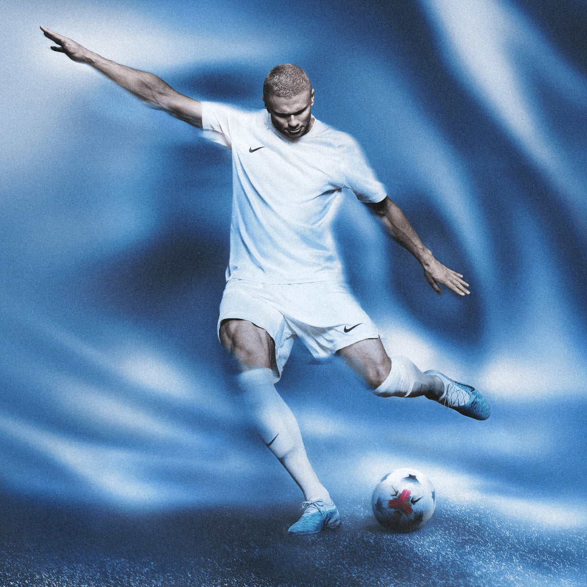 Nike Phantom 6 Low Elite Erling Haaland Firm-Ground Soccer Cleats - Baltic Blue/Blue Eclipse-Glacier Blue