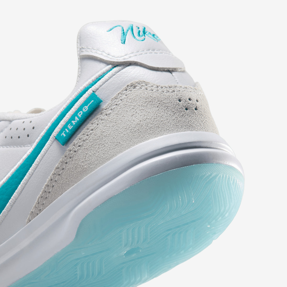 Nike Jr. Tiempo Streetgato Big Kids' Indoor/Court Low-Top Soccer Shoes - White/Dusty Cactus-White