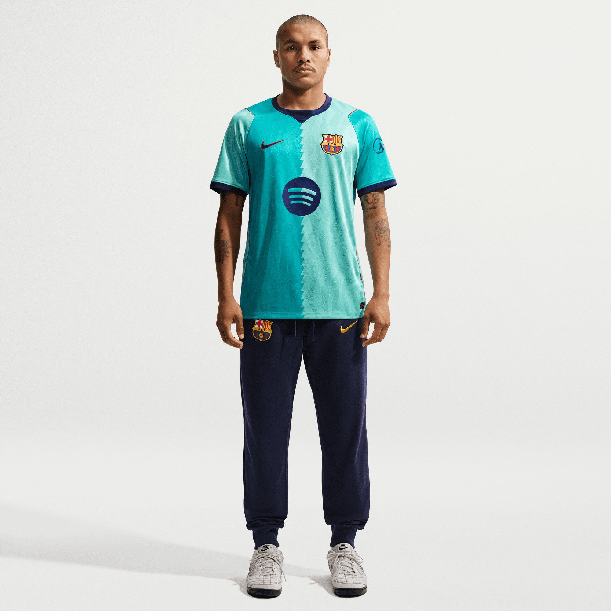 Nike FC Barcelona 2026/27 Stadium Third Men's Dri-FIT Soccer Replica Jersey - Green Frost/Green Frost/Loyal Blue