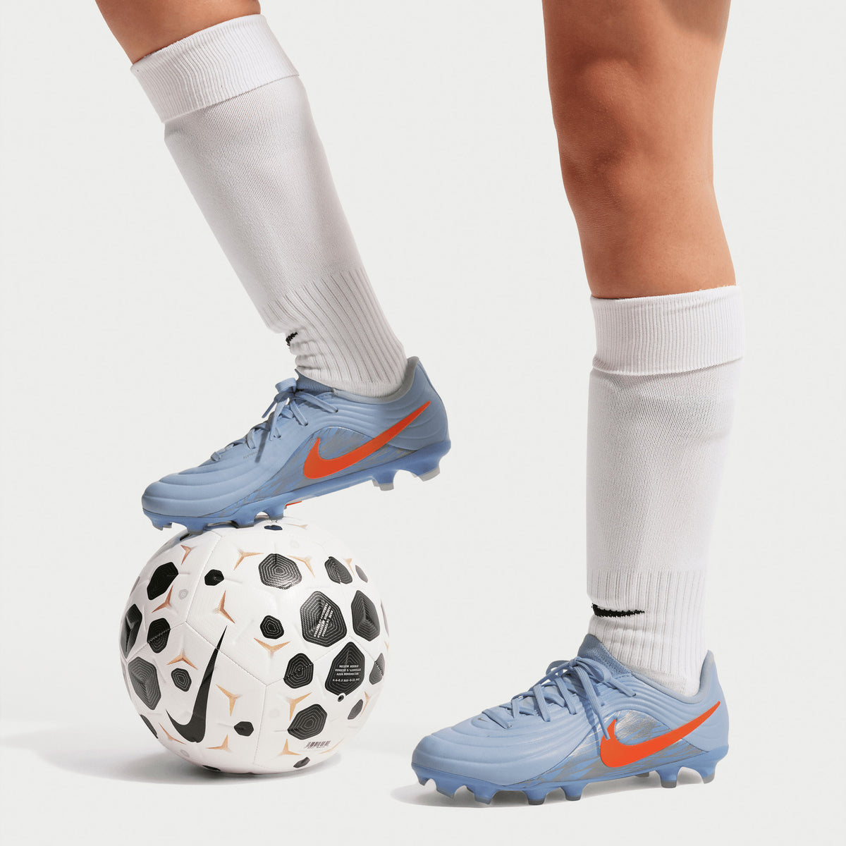 Nike United Jr. Tiempo Maestro Academy Big Kids' Multi-Ground Low-Top Soccer Cleats - Multi-Color/Black