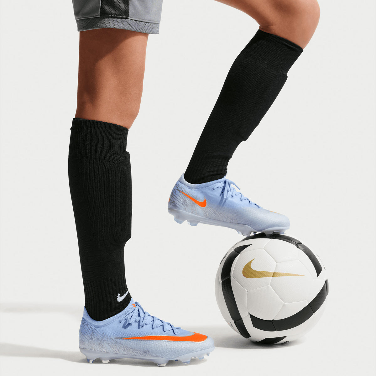 Nike United Jr. Mercurial Vapor 17 Pro Big Kids' Firm-Ground Low-Top Soccer Cleats - Multi-Color/Black