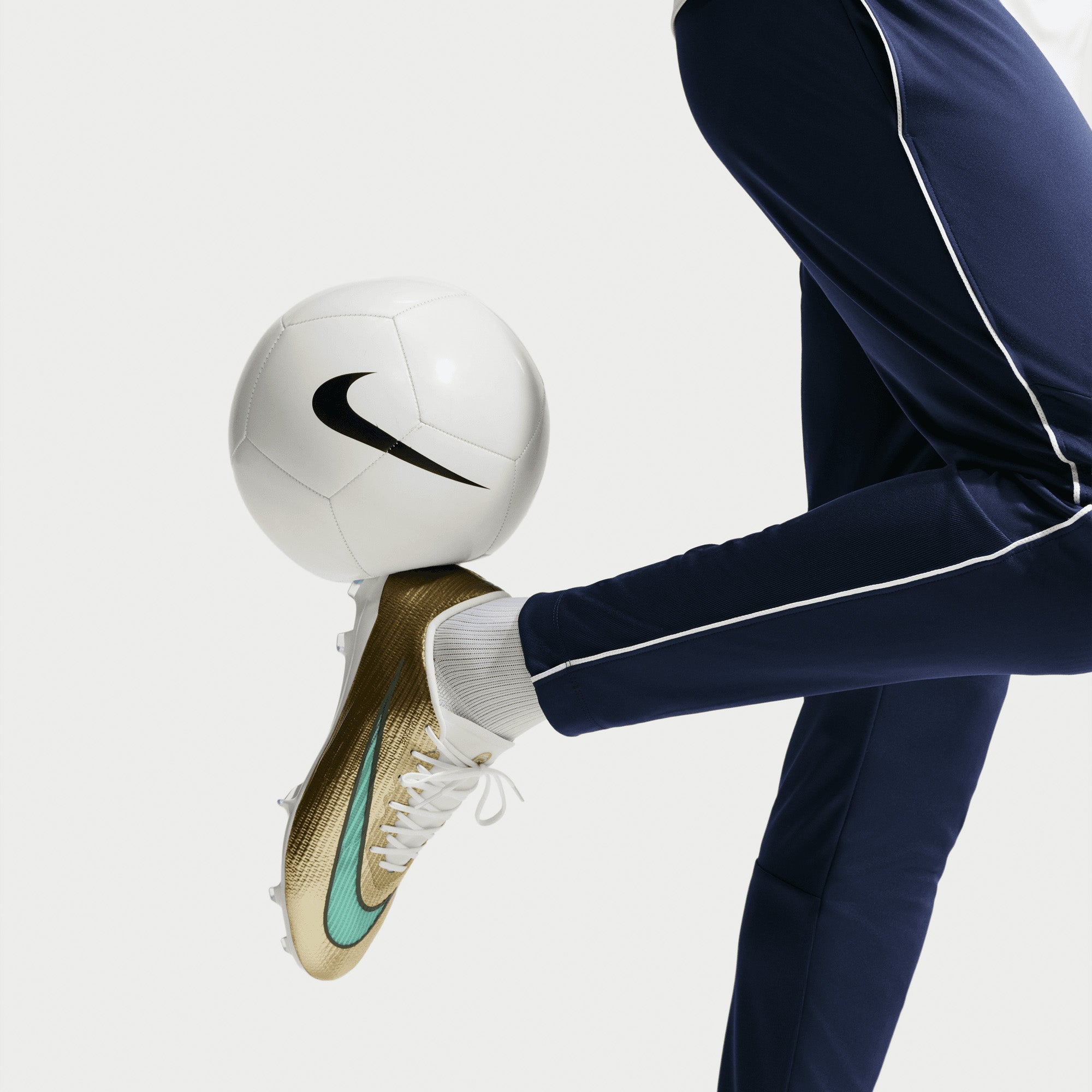 Nike Mercurial Superfly 11 Pro Kylian Mbappé Firm-Ground Low-Top Soccer Cleats - Metallic Gold/Green Glow