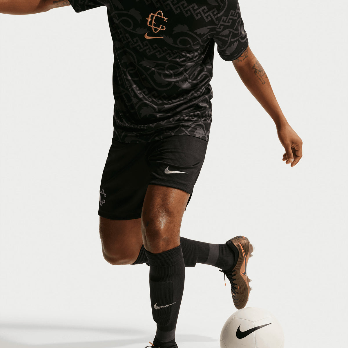 Nike Chivas Third Men's Dri-FIT Soccer Pre-Match Short-Sleeve Top - Black/Truly Gold/Truly Gold