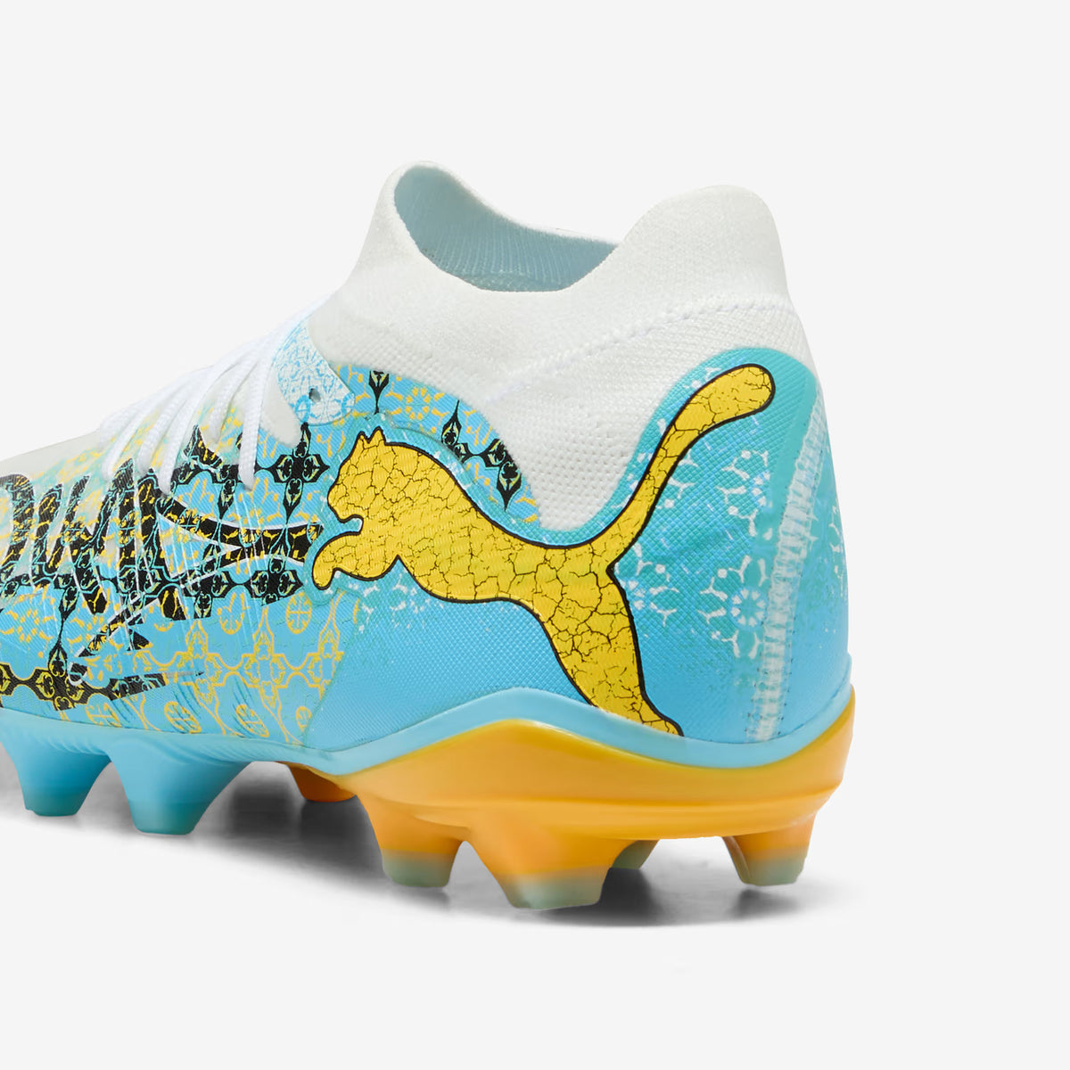 PUMA FUTURE 9 MATCH PLAYMAKER Firm/Artificial-Ground Low-Top Soccer Cleats - PUMA White-Vibrant Blue-Sun Stream-Light Aqua