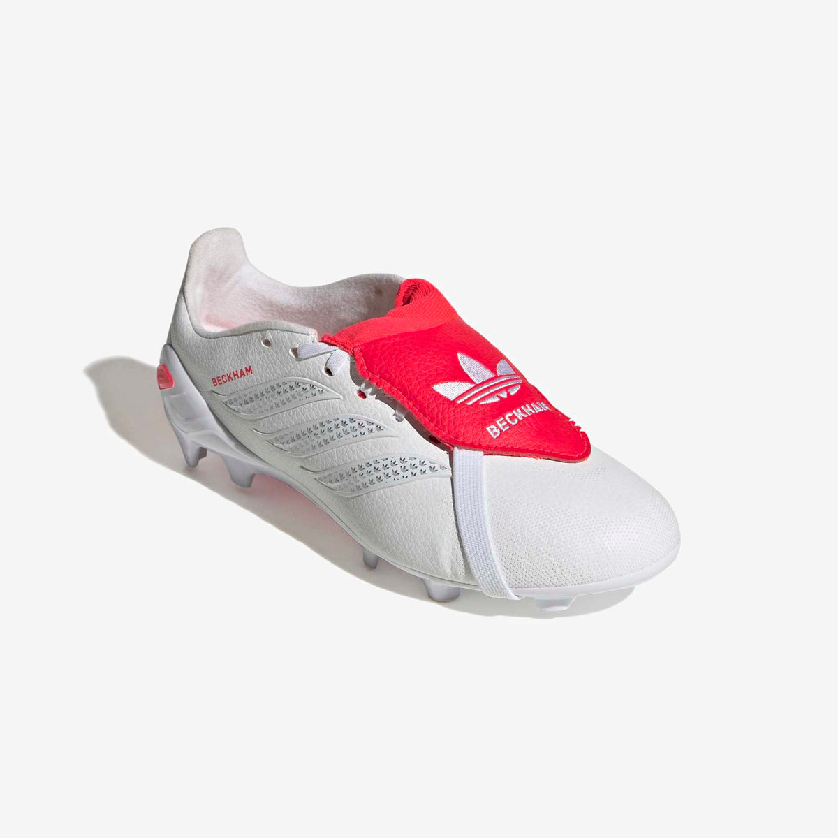 adidas Jr. Predator League Fold- Over Tongue David Beckham Big Kids' Firm-Ground Low-Top Soccer Cleats - Ftwr White / Silver Met. / Lucid Red